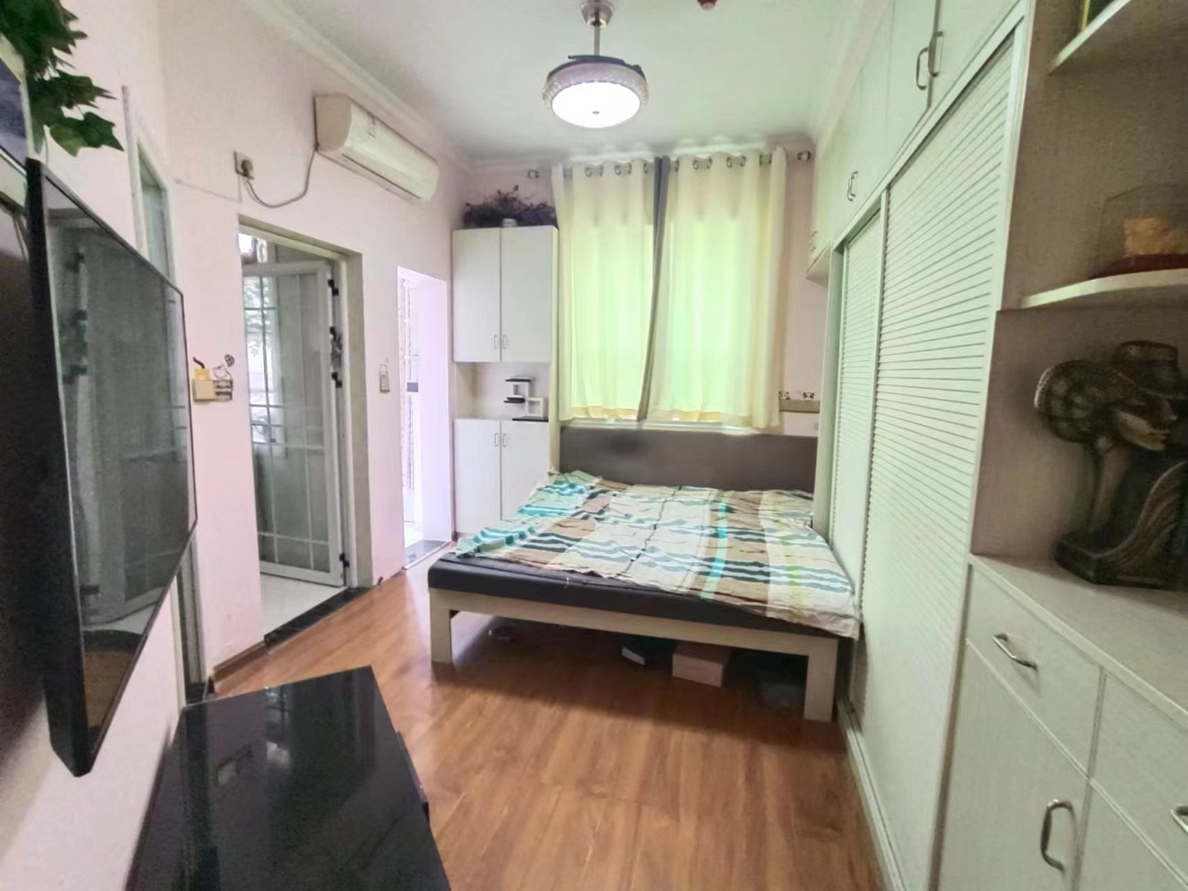 庐山一号  1室1厅1卫    12.8万 庐山一号  1室1厅1卫    12.8万