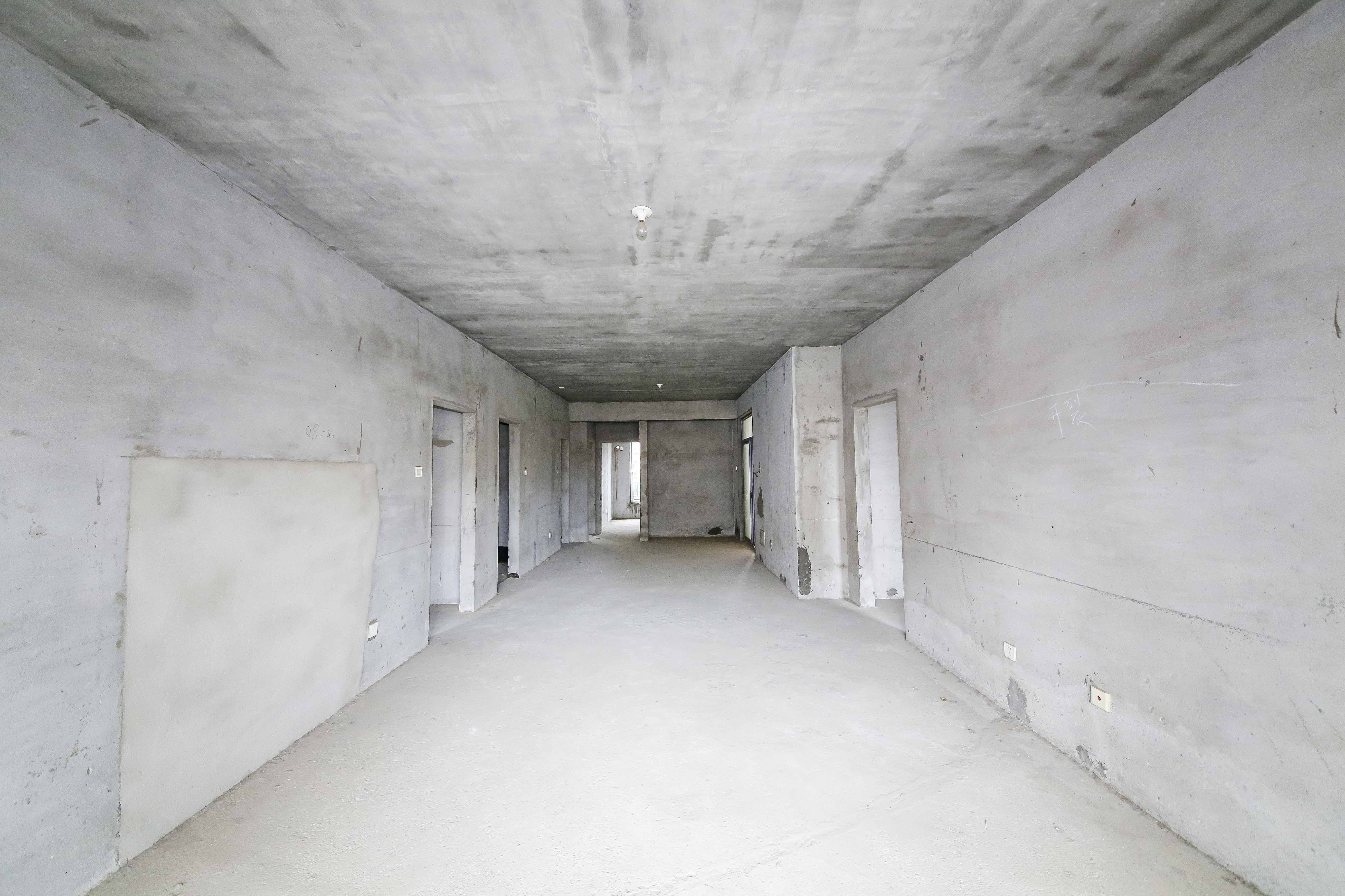 夏威夷碧水春城(碧桂园城市花园) 4室2厅2卫 125.0万 夏威夷碧水春城(碧桂园城市花园) 4室2厅2卫 125.0万客厅