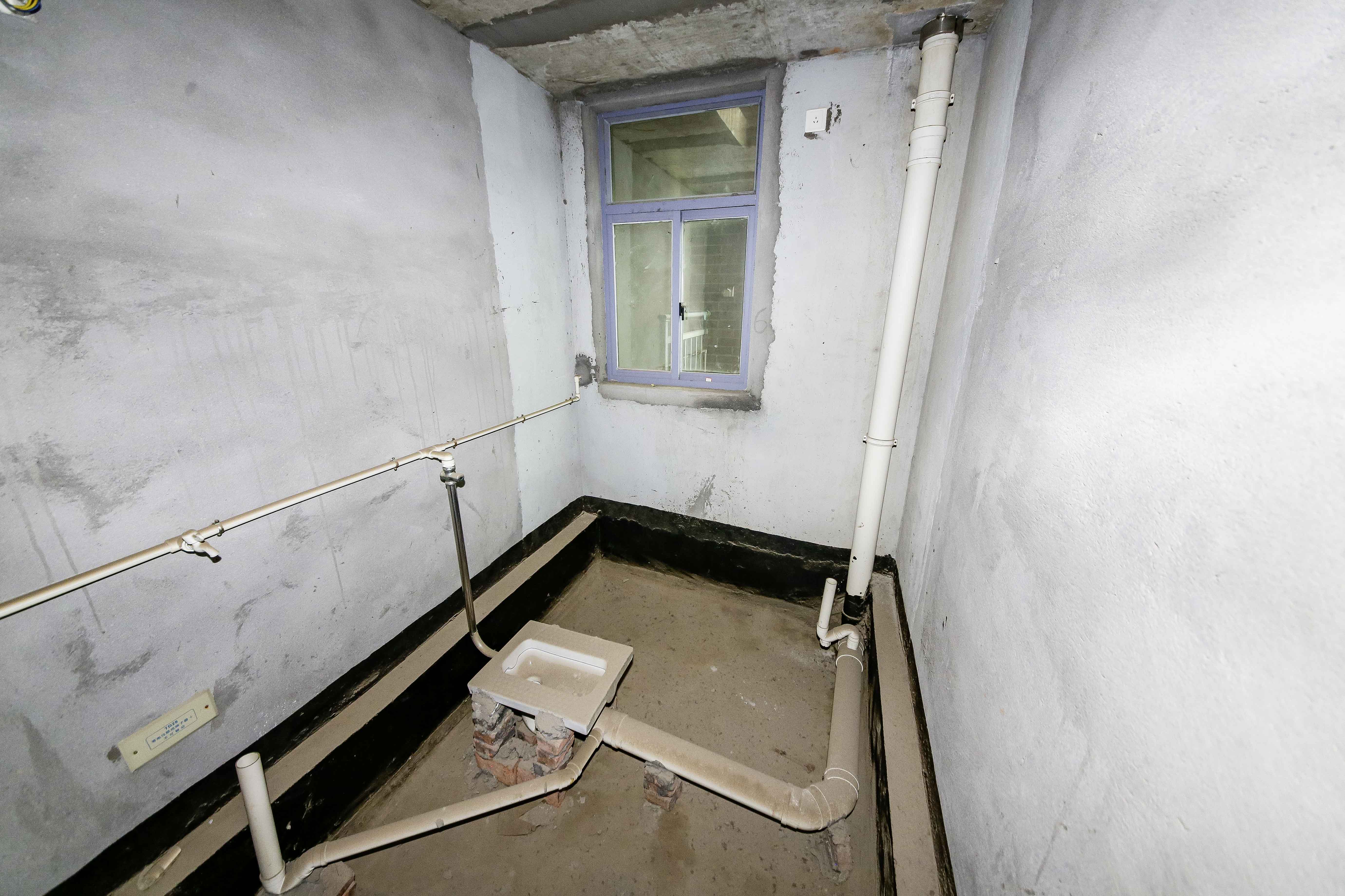 夏威夷碧水春城(碧桂园城市花园) 4室2厅2卫 125.0万 夏威夷碧水春城(碧桂园城市花园) 4室2厅2卫 125.0万卫生间