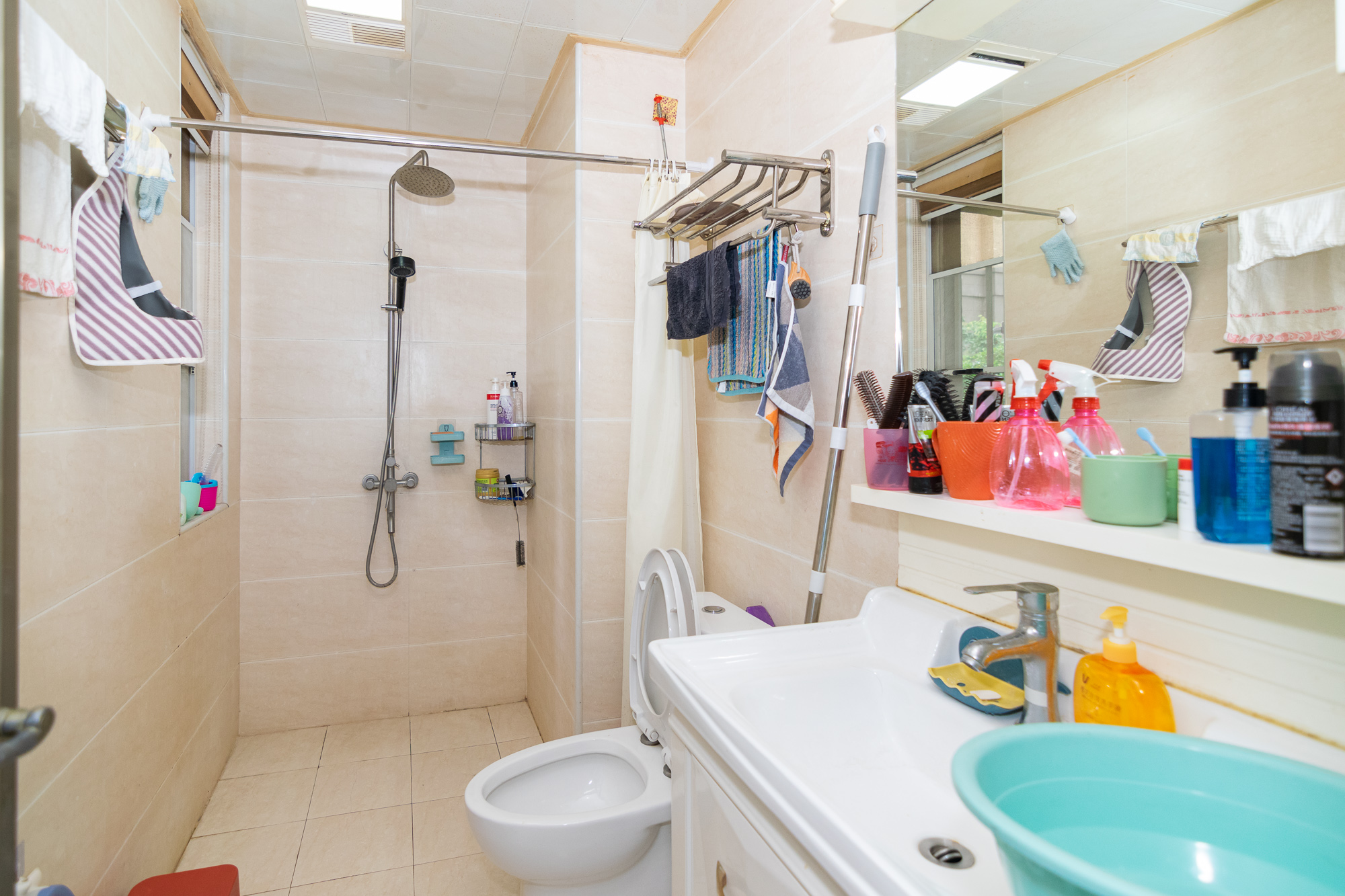 金地三千府(金地湖山樾、金地自在城)  3室2厅2卫    70.0万 金地三千府(金地湖山樾、金地自在城)  3室2厅2卫    70.0万卫生间