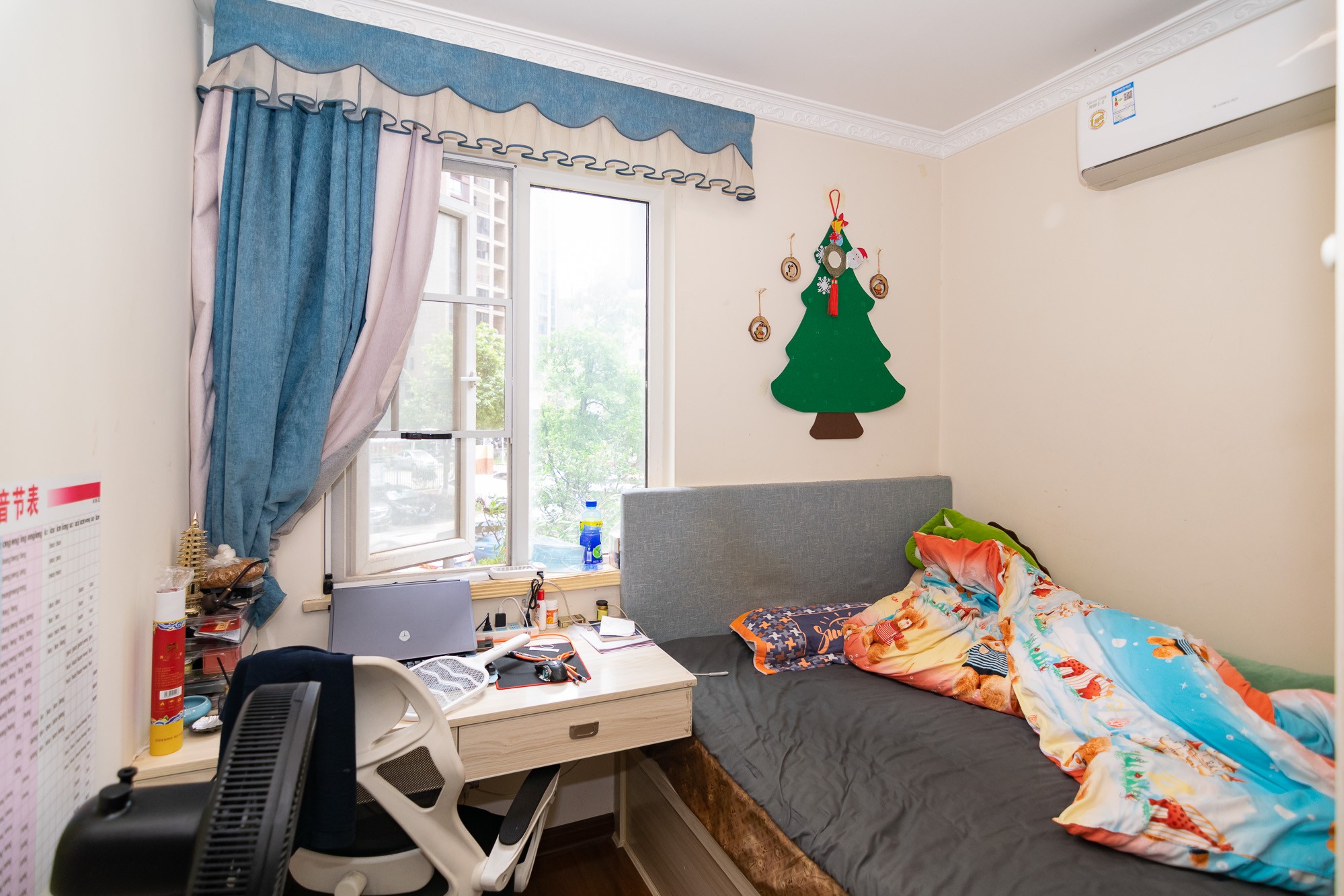 金地三千府(金地湖山樾、金地自在城)  3室2厅2卫    70.0万 金地三千府(金地湖山樾、金地自在城)  3室2厅2卫    70.0万卧室