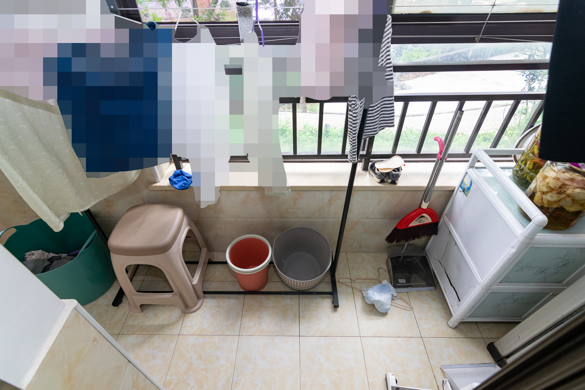 金地三千府(金地湖山樾、金地自在城)  3室2厅2卫    70.0万 金地三千府(金地湖山樾、金地自在城)  3室2厅2卫    70.0万阳台