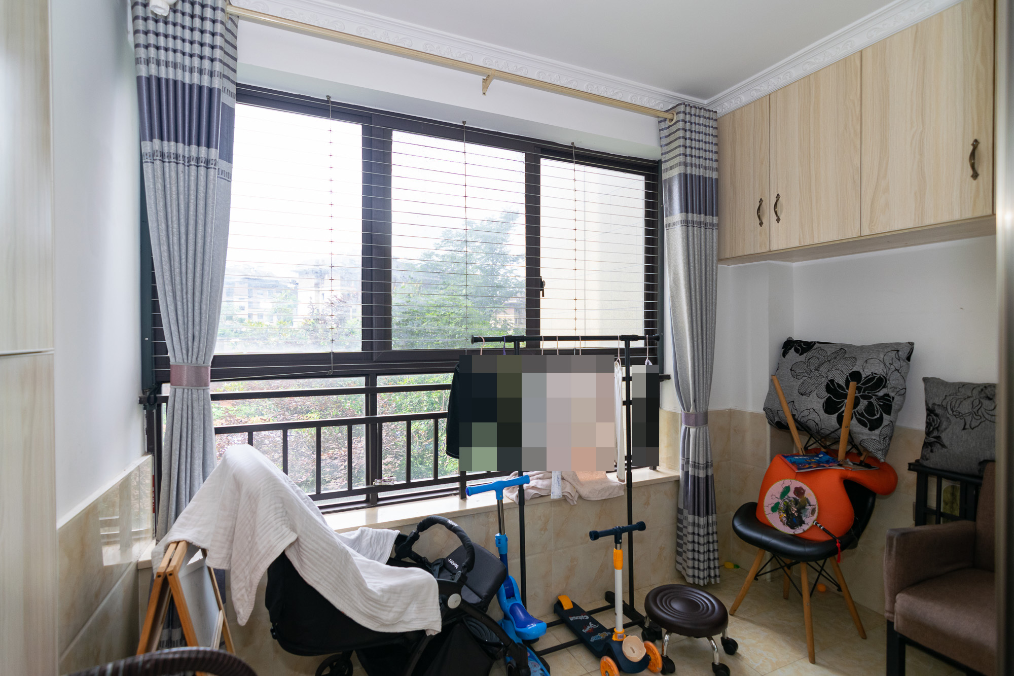 金地三千府(金地湖山樾、金地自在城)  3室2厅2卫    70.0万 金地三千府(金地湖山樾、金地自在城)  3室2厅2卫    70.0万阳台