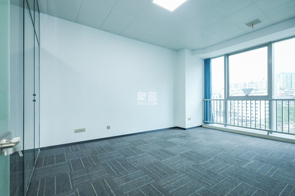 綠地中央廣場   346.11㎡     330.00萬