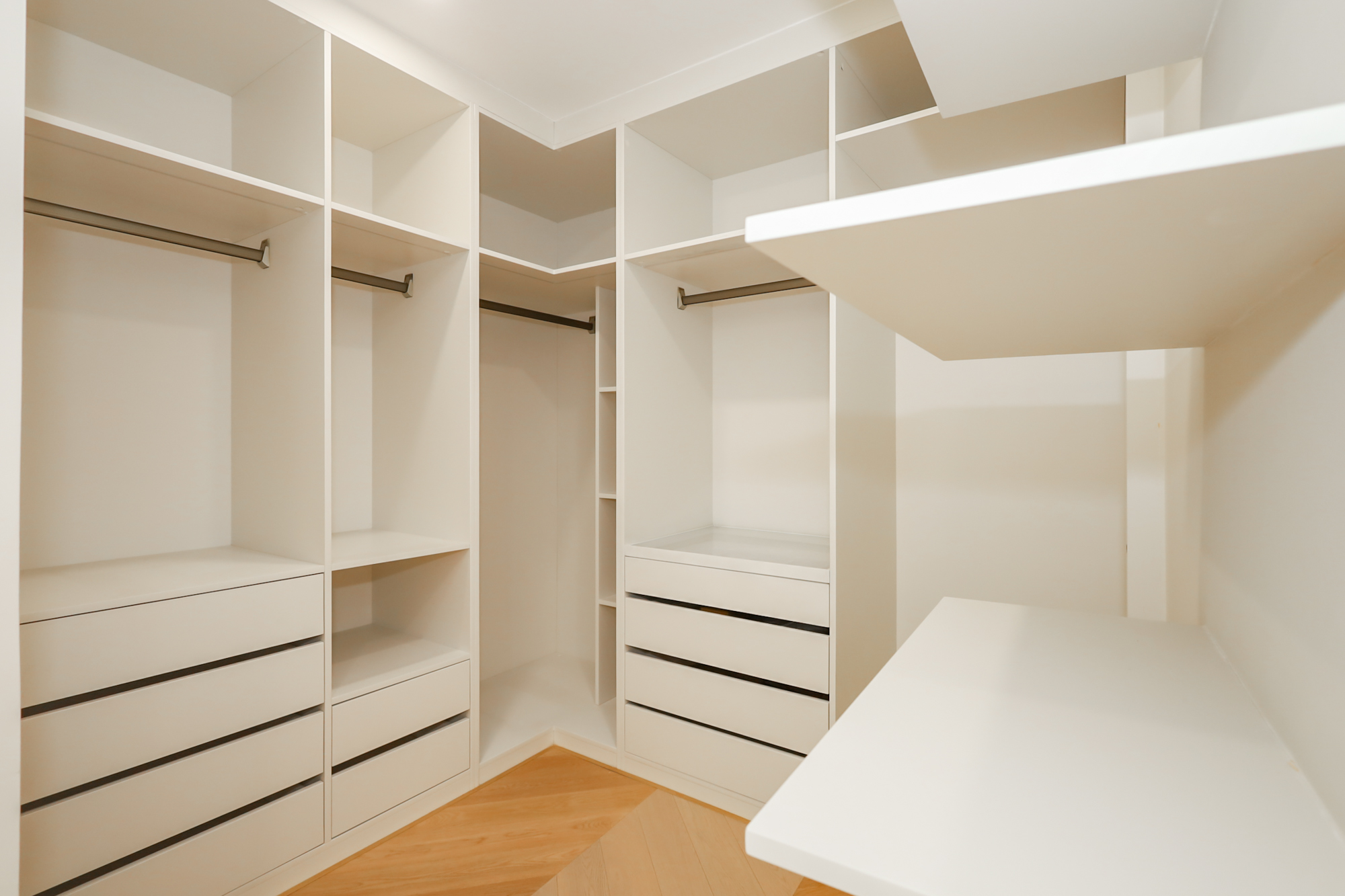 绿地湖湘中心  3室2厅3卫    400.0万 绿地湖湘中心  3室2厅3卫    400.0万其他