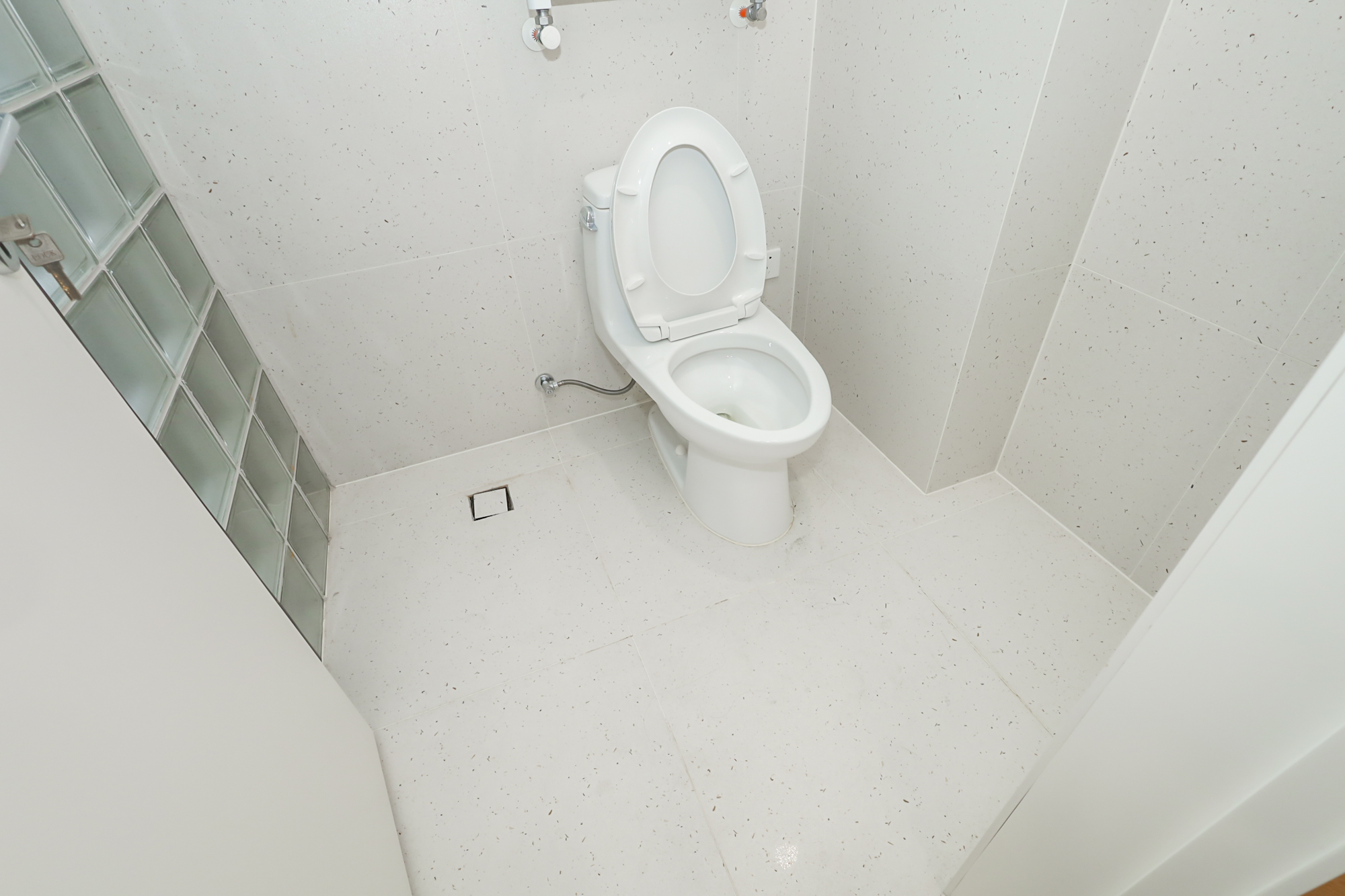 绿地湖湘中心  3室2厅3卫    400.0万 绿地湖湘中心  3室2厅3卫    400.0万其他