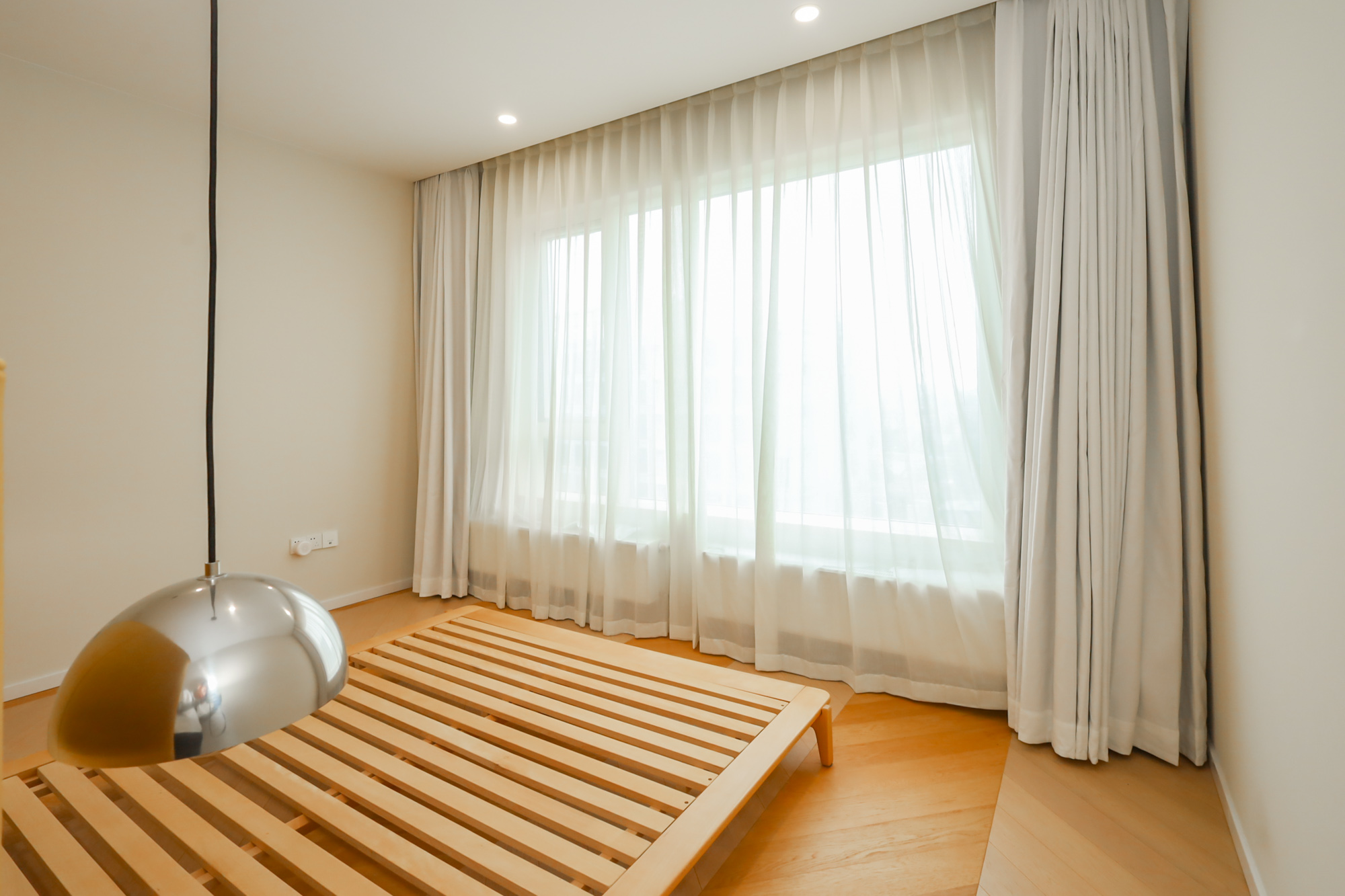 绿地湖湘中心  3室2厅3卫    400.0万 绿地湖湘中心  3室2厅3卫    400.0万卧室