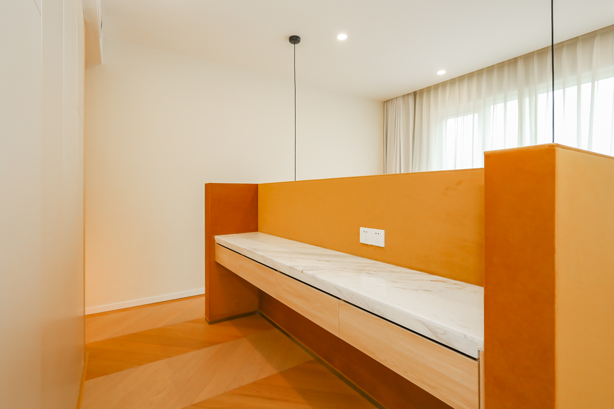 绿地湖湘中心  3室2厅3卫    400.0万 绿地湖湘中心  3室2厅3卫    400.0万卧室