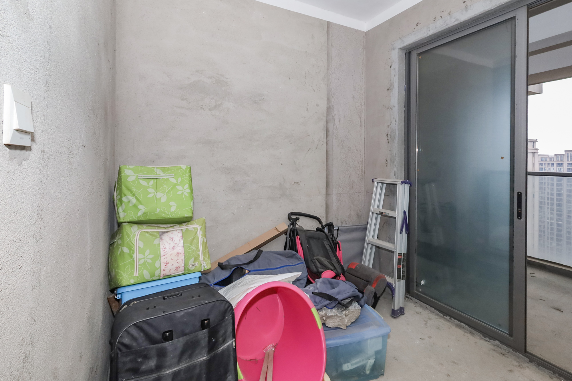 八方小区B区  3室2厅2卫    418.0万 八方小区B区  3室2厅2卫    418.0万卧室