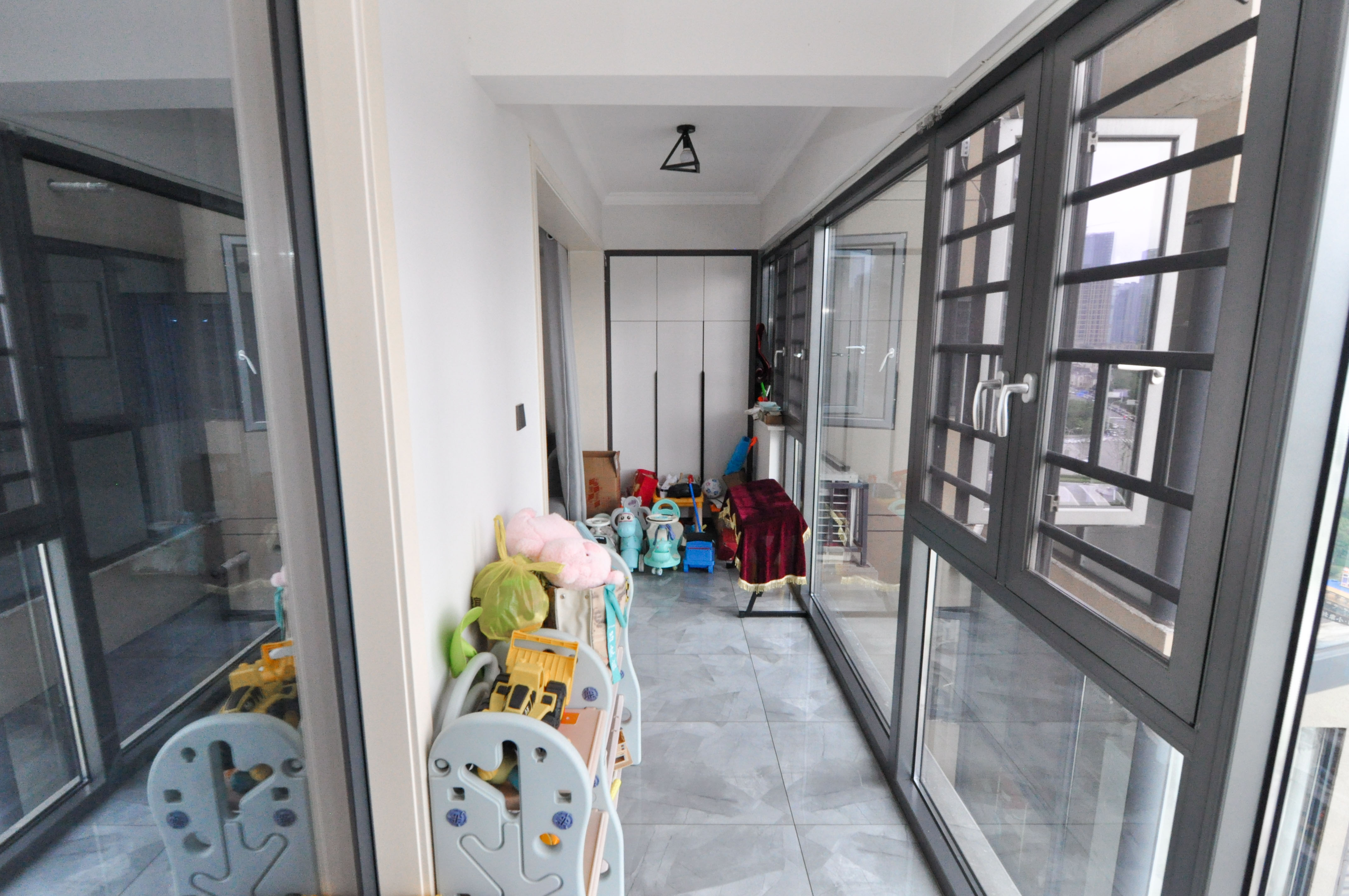 中建梅溪湖中心  4室2厅2卫   335.00万其他