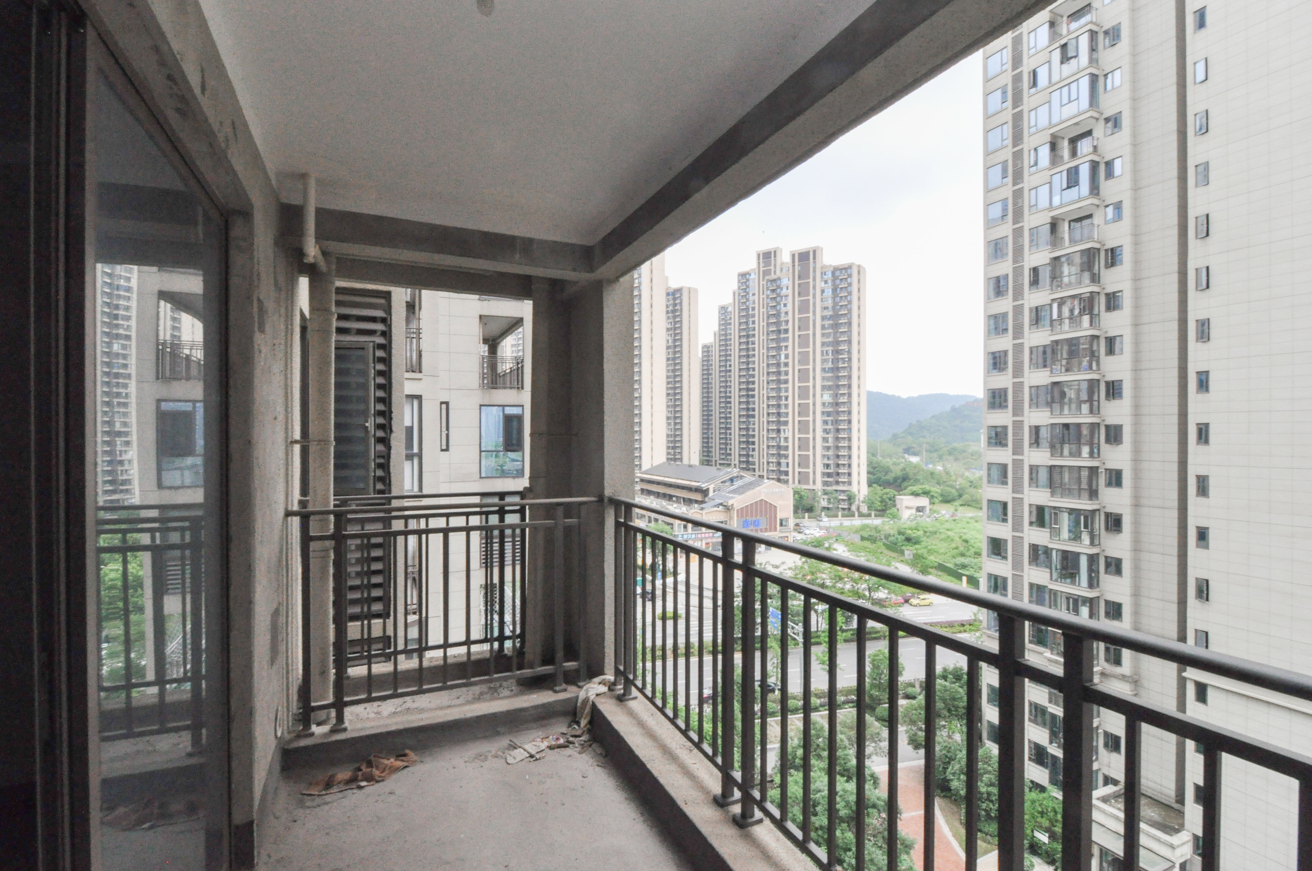 梅溪湖金茂湾 4室2厅2卫 144.0万 梅溪湖金茂湾 4室2厅2卫 144.0万其他