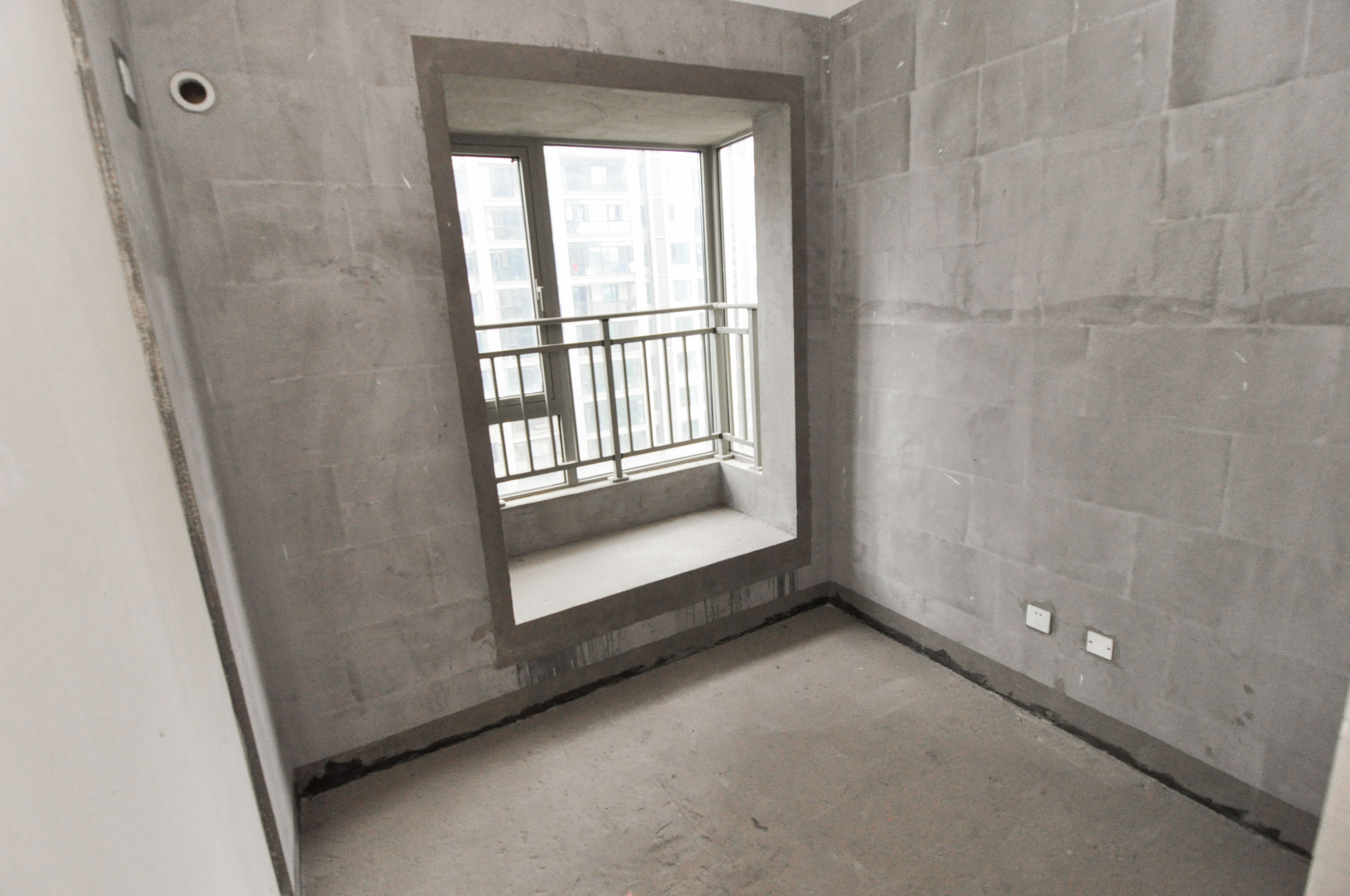 梅溪湖金茂湾 4室2厅2卫 144.0万 梅溪湖金茂湾 4室2厅2卫 144.0万其他