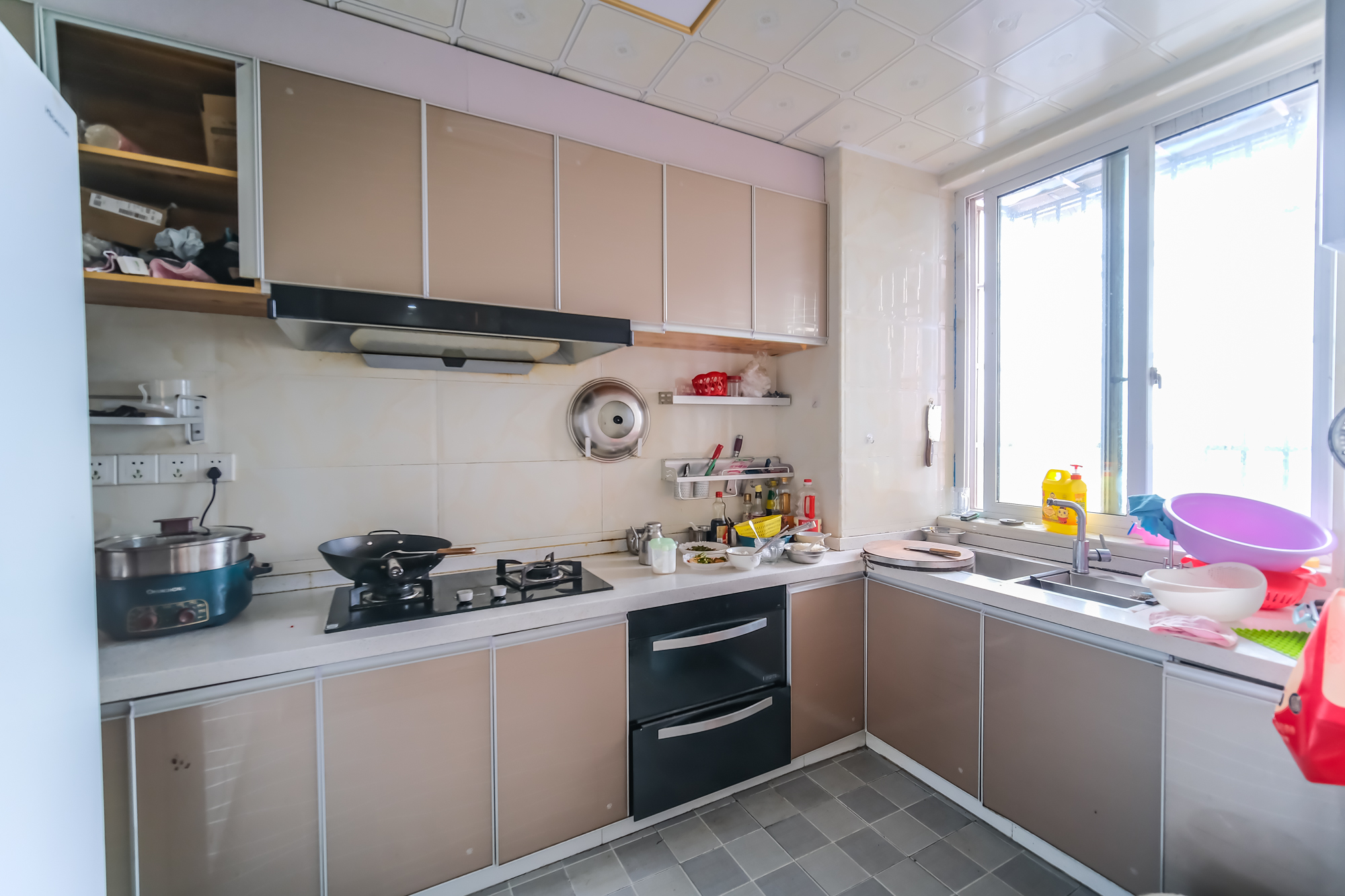 中安善化国际  3室2厅2卫    69.8万 中安善化国际  3室2厅2卫    69.8万厨房