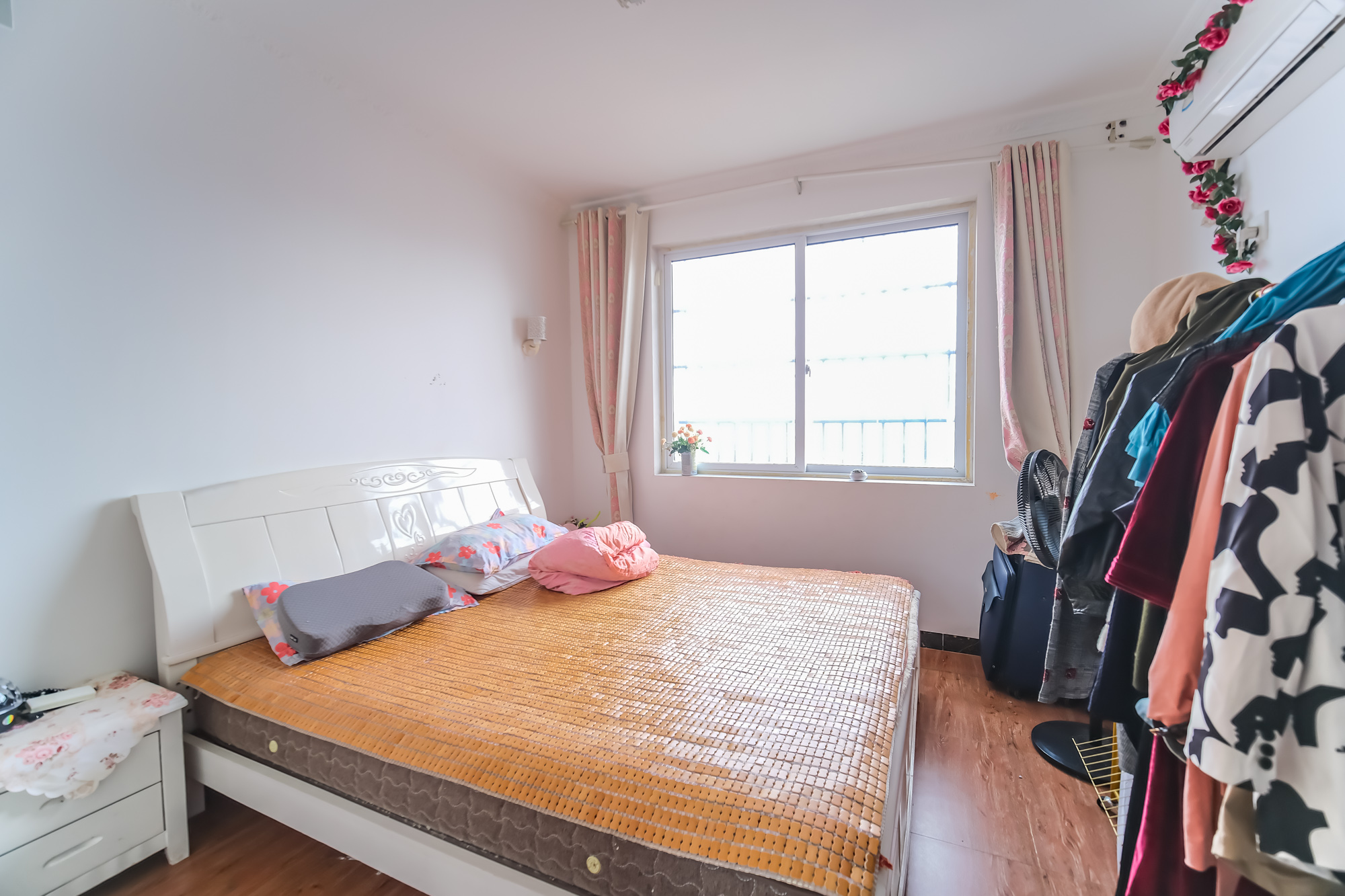 中安善化国际  3室2厅2卫    69.8万 中安善化国际  3室2厅2卫    69.8万卧室