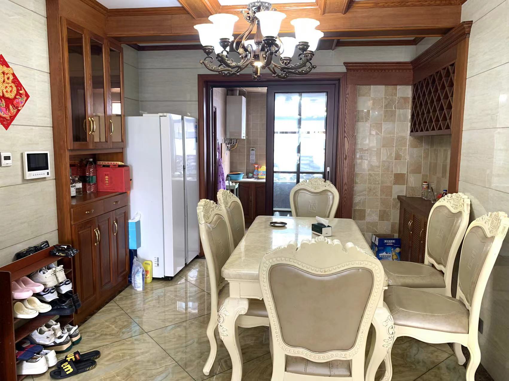 明峰银座  3室2厅2卫    88.0万 明峰银座  3室2厅2卫    88.0万室内图