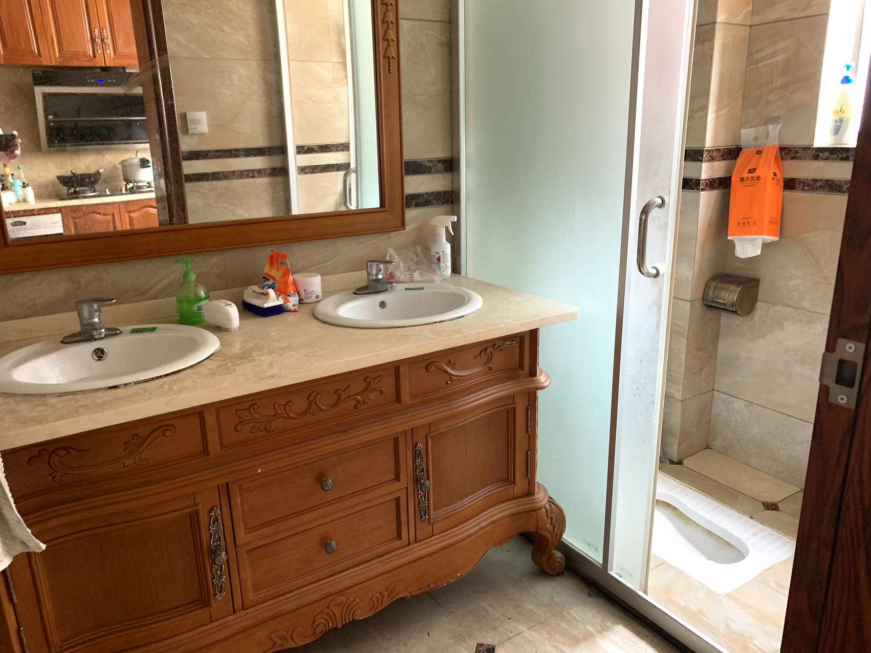 明峰银座  3室2厅2卫    88.0万 明峰银座  3室2厅2卫    88.0万室内图