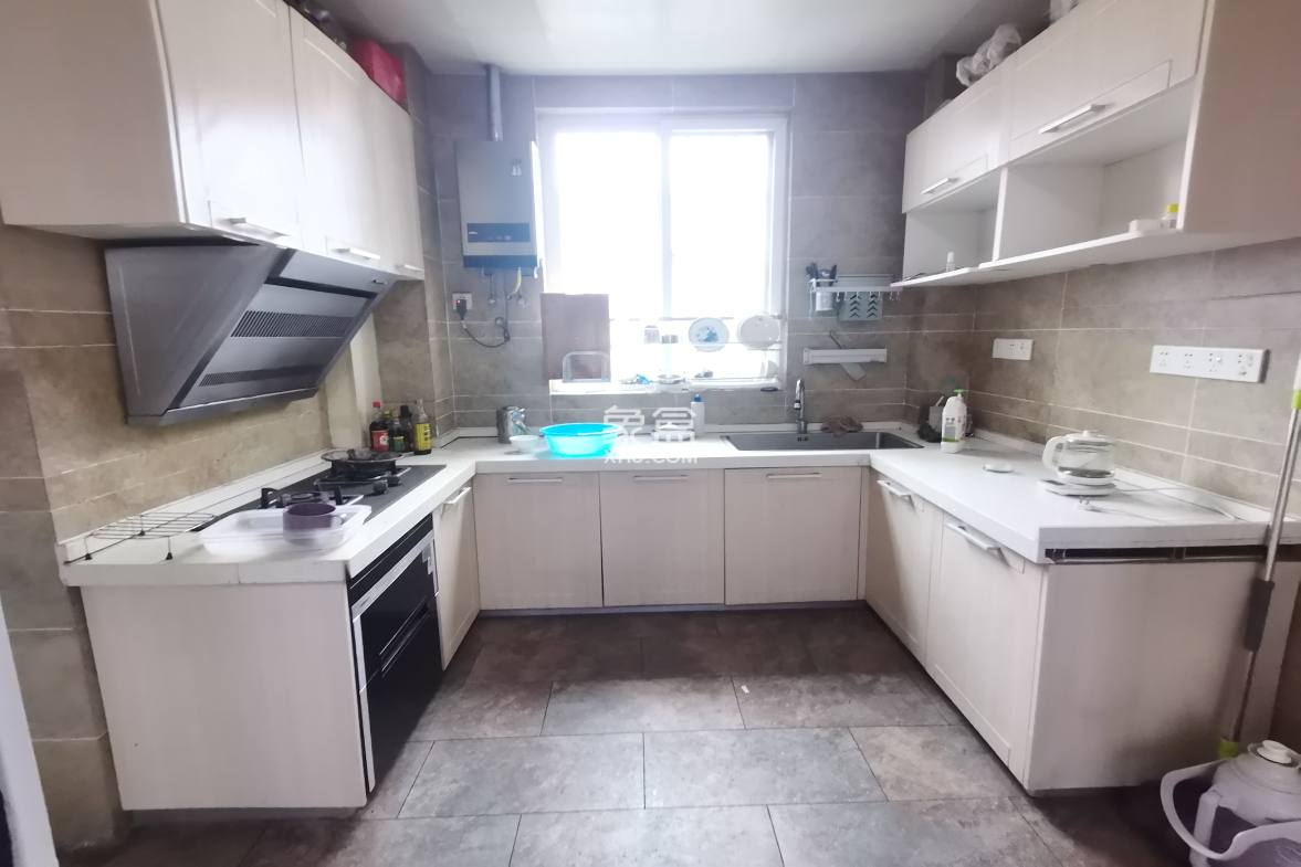 莱茵小镇  3室2厅2卫    60.0万 莱茵小镇  3室2厅2卫    60.0万室内图