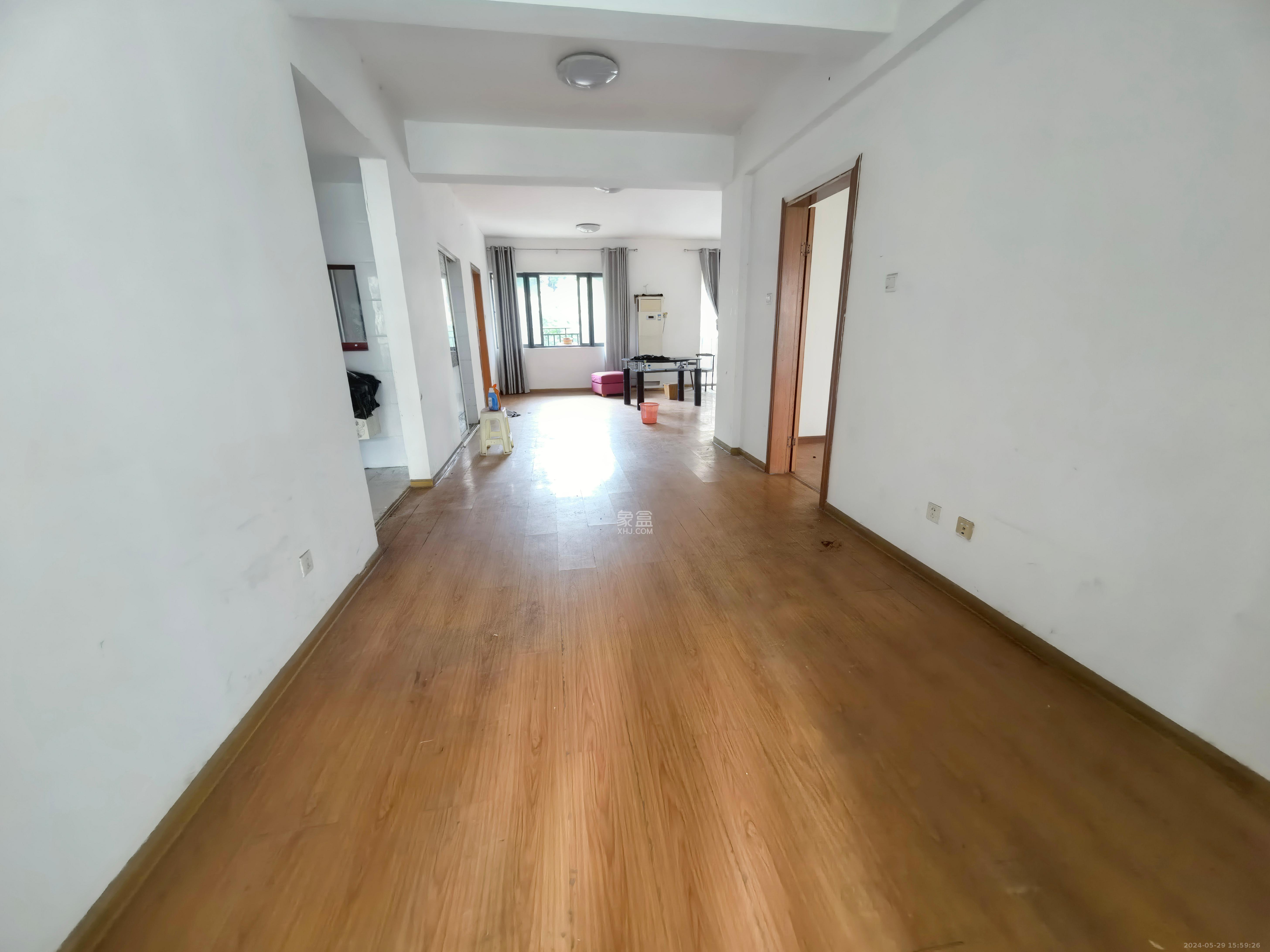 中城丽景香山园  4室2厅2卫   3200.00元/月室内图