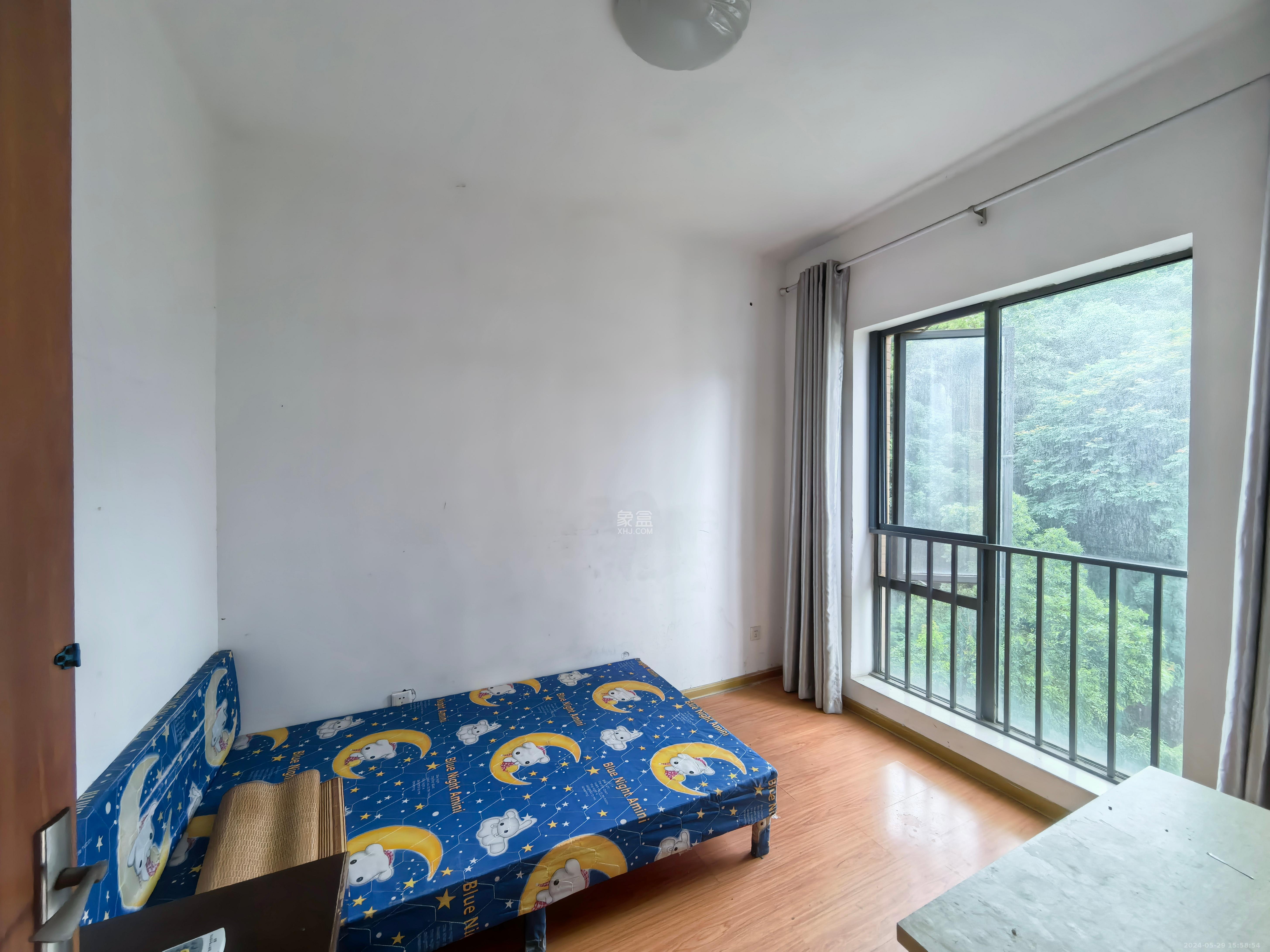 中城丽景香山园  4室2厅2卫   3200.00元/月室内图