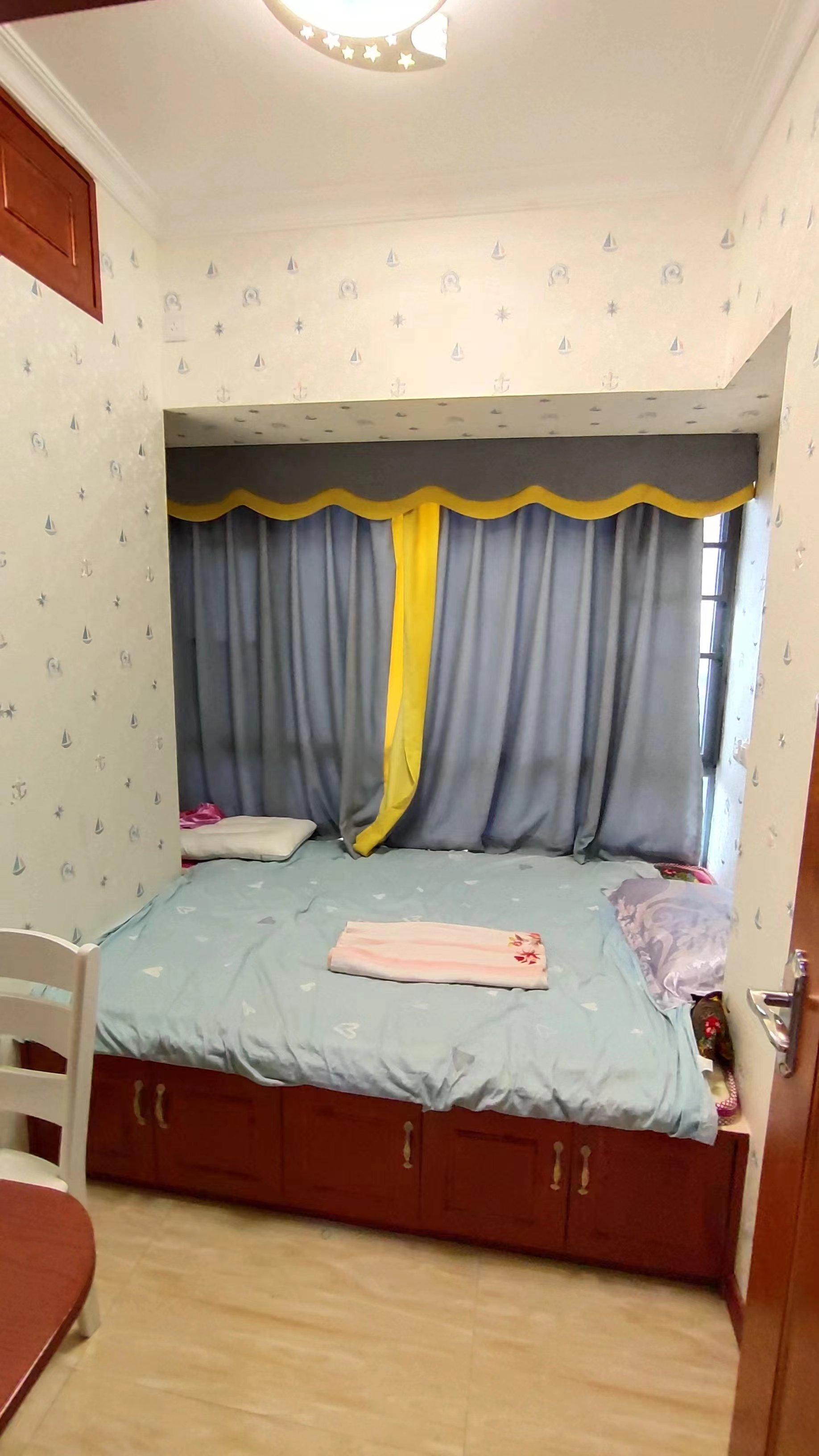 珠江愉景新城  3室2厅1卫   2200.00元/月室内图