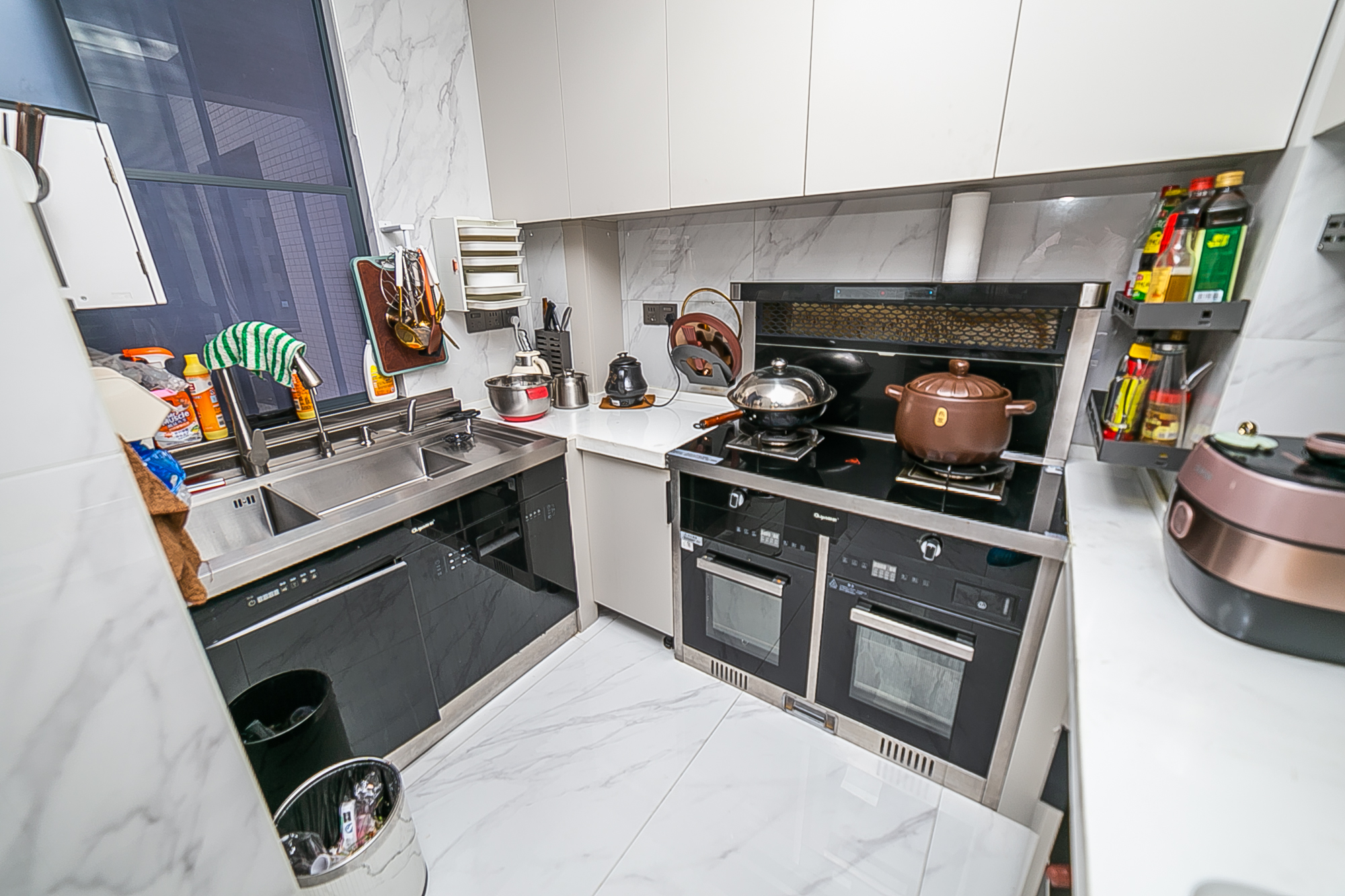 慢步江湾  2室2厅1卫    140.0万厨房