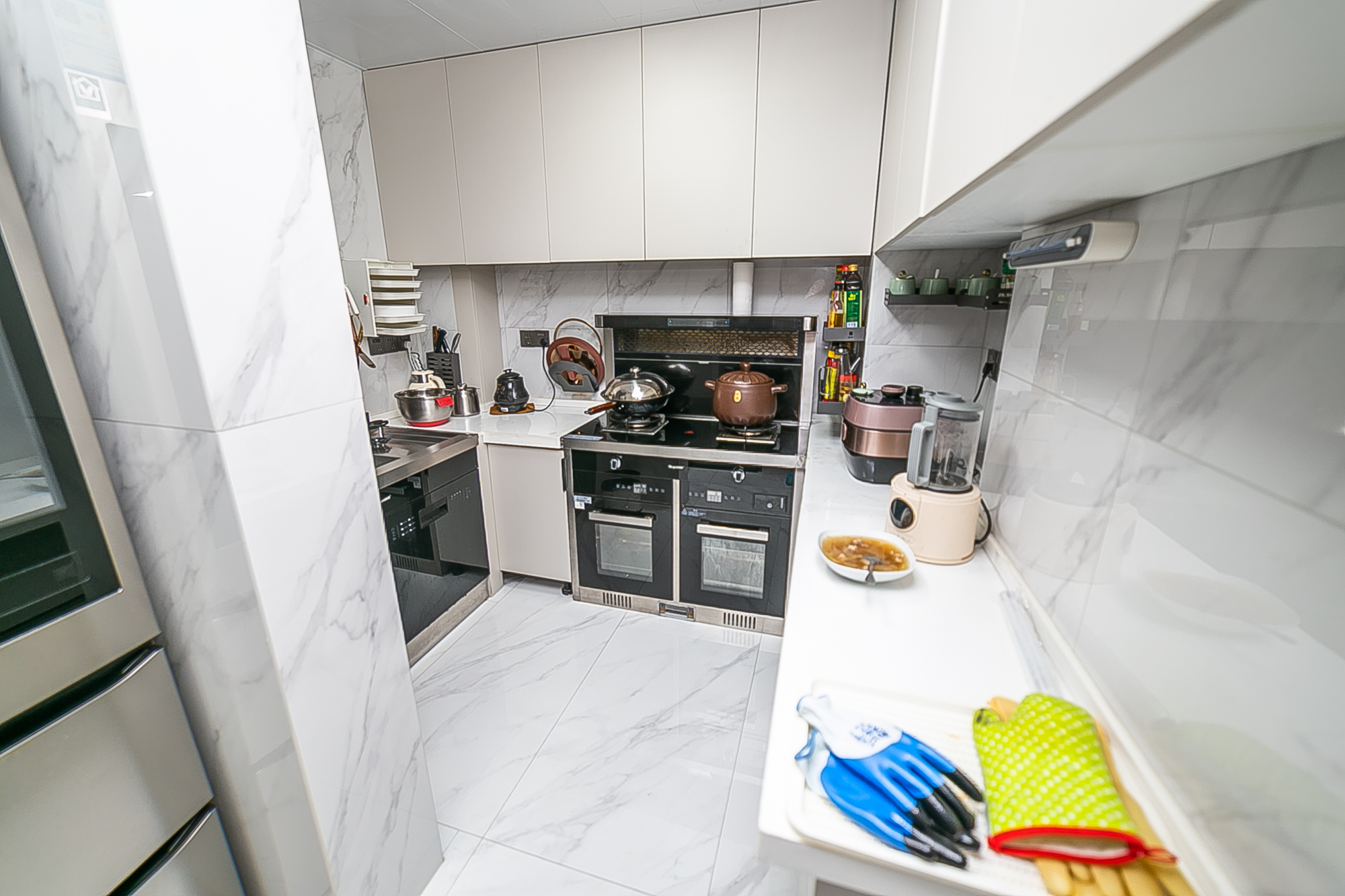 慢步江湾  2室2厅1卫    140.0万厨房