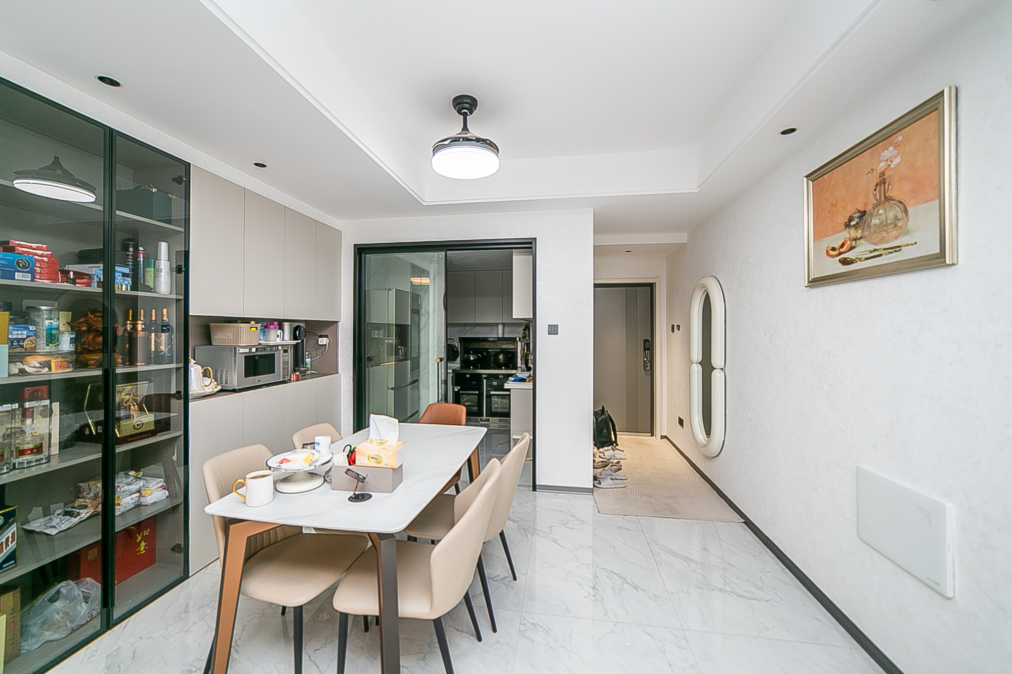 慢步江湾  2室2厅1卫    140.0万客厅