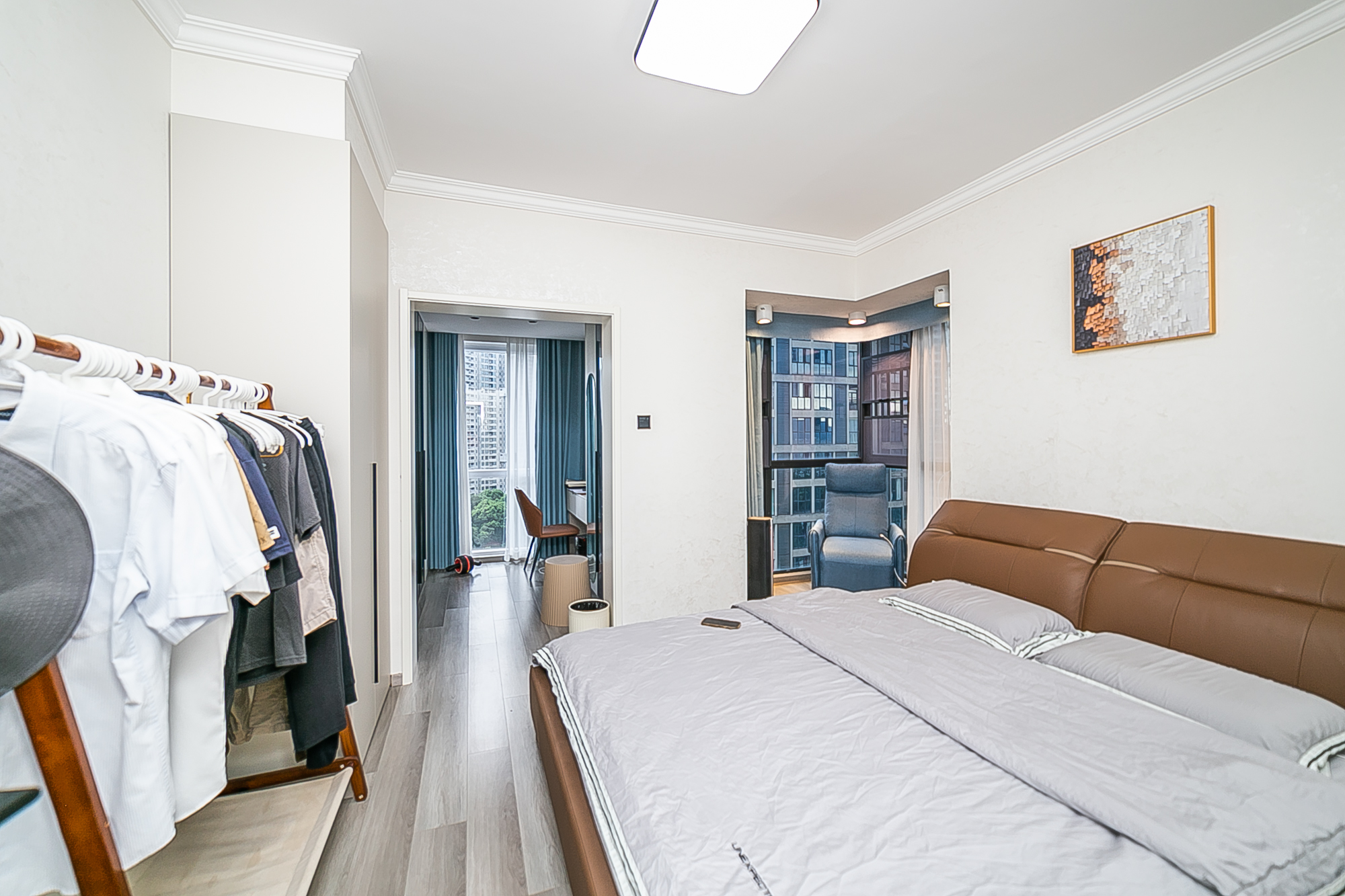 慢步江湾  2室2厅1卫    140.0万卧室