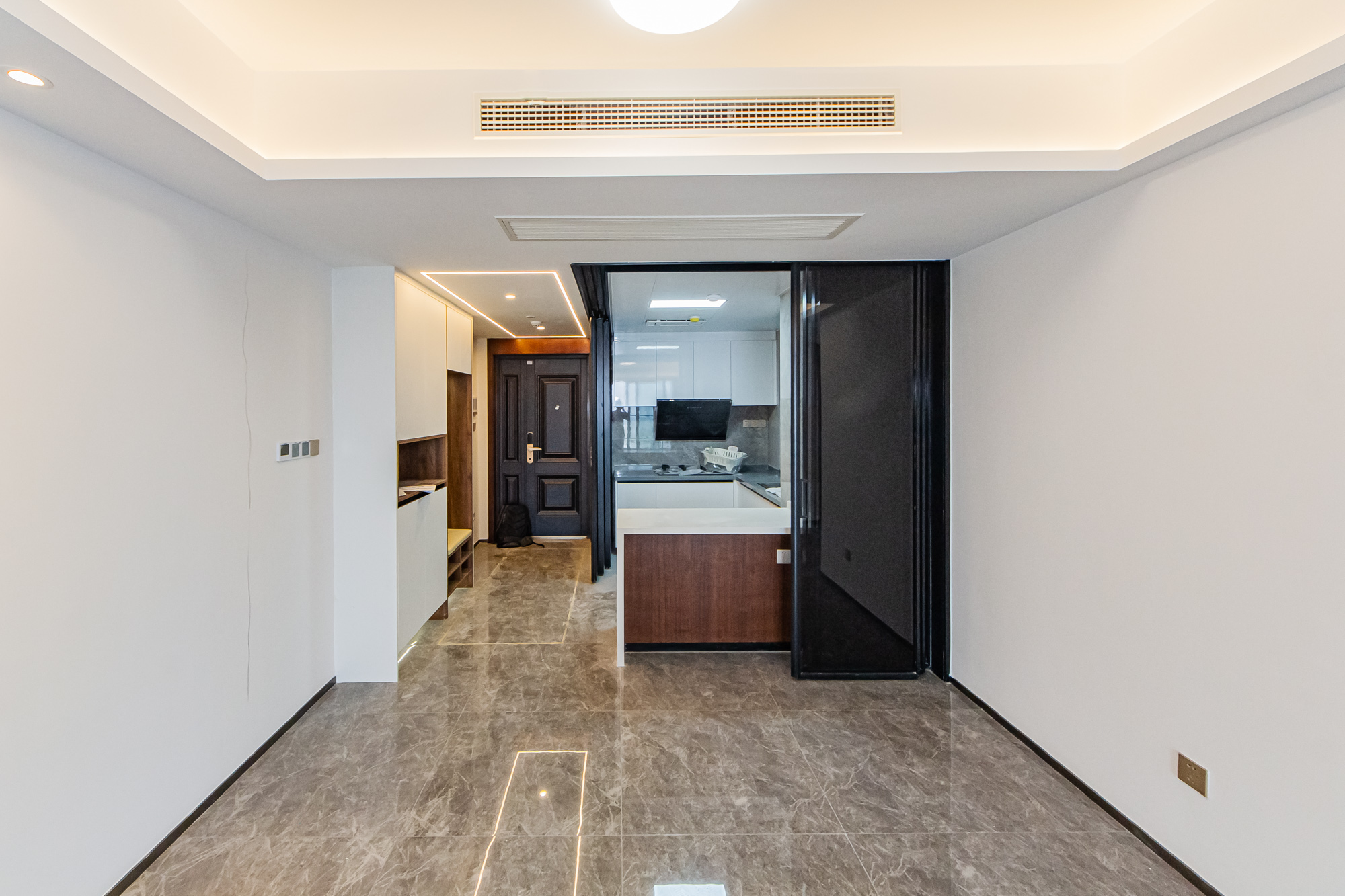 北辰瀚江府  3室2厅2卫    252.0万客厅