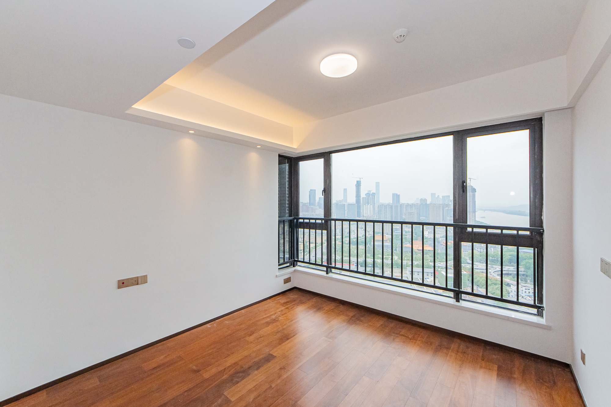 北辰瀚江府  3室2厅2卫    252.0万卧室