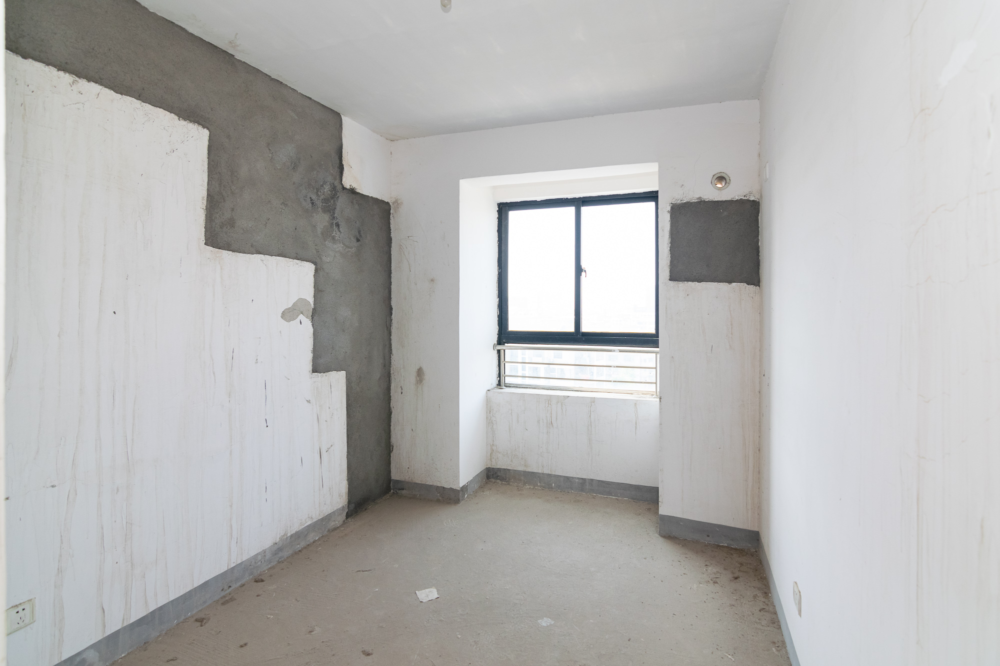 丽景华庭  6室2厅3卫    95.0万 丽景华庭  6室2厅3卫    95.0万卧室