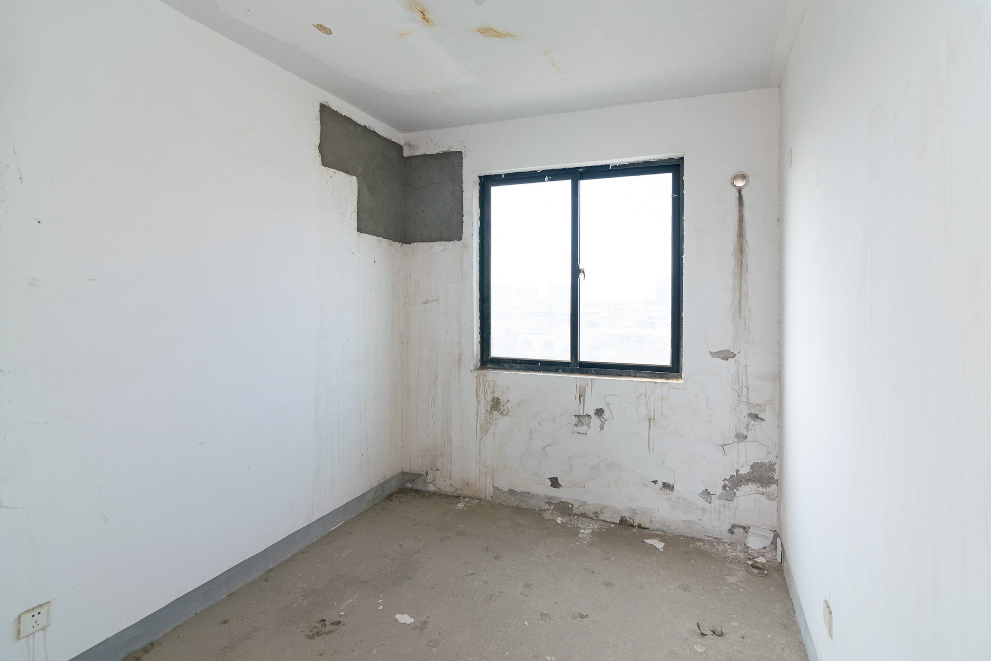 丽景华庭  6室2厅3卫    95.0万 丽景华庭  6室2厅3卫    95.0万卧室