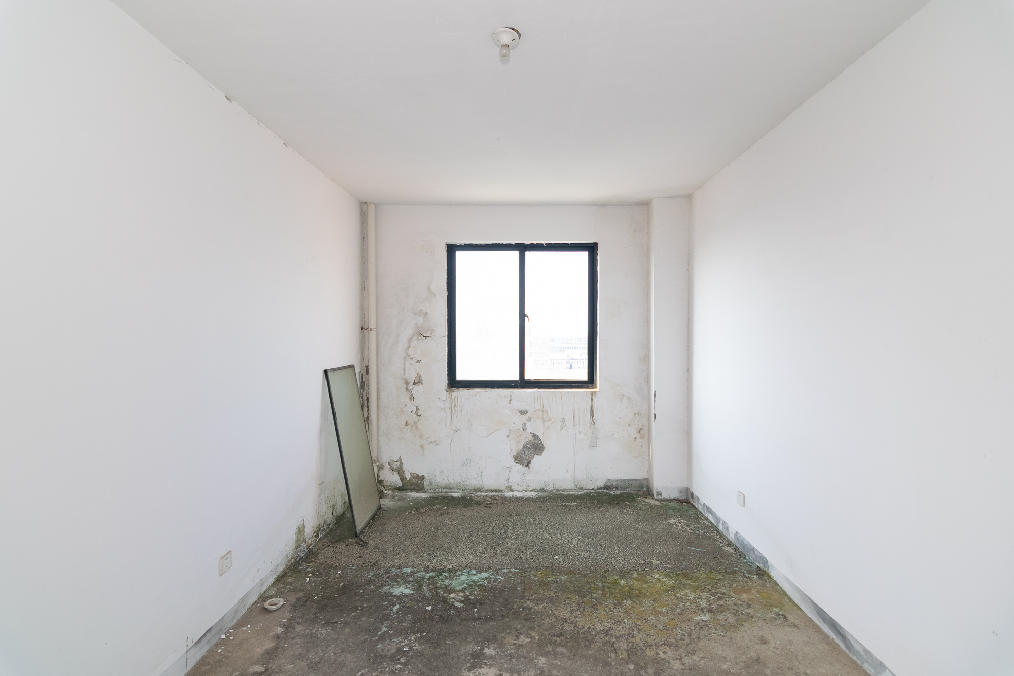 丽景华庭  6室2厅3卫    95.0万 丽景华庭  6室2厅3卫    95.0万卧室