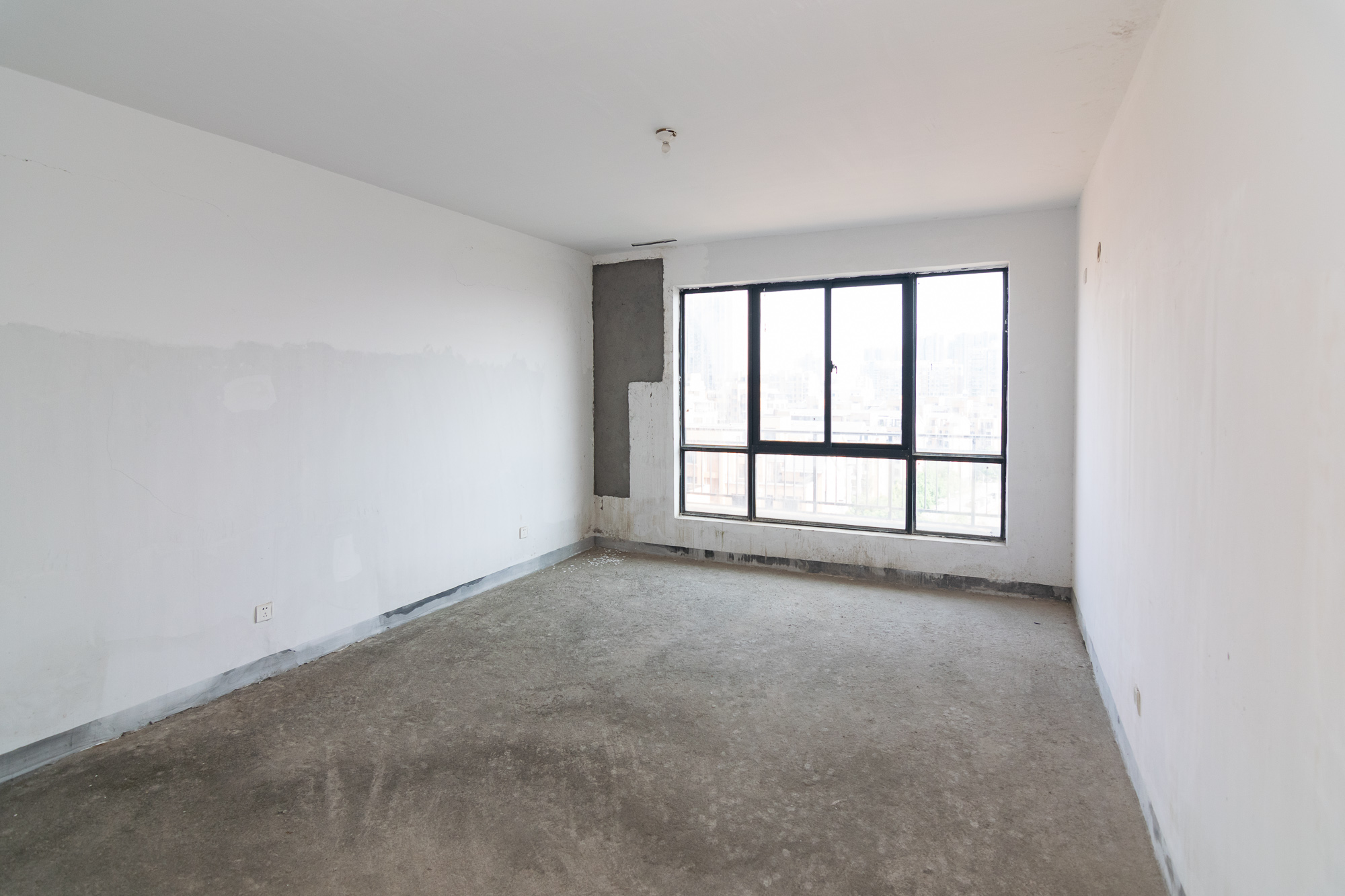 丽景华庭  6室2厅3卫    95.0万 丽景华庭  6室2厅3卫    95.0万卧室