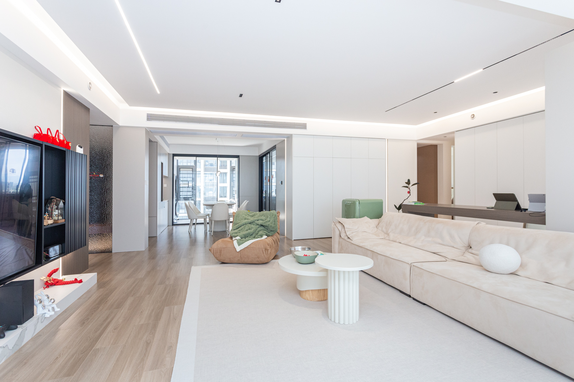 润和湘江天地E区 4室2厅3卫 420.0万 润和湘江天地E区 4室2厅3卫 420.0万客厅