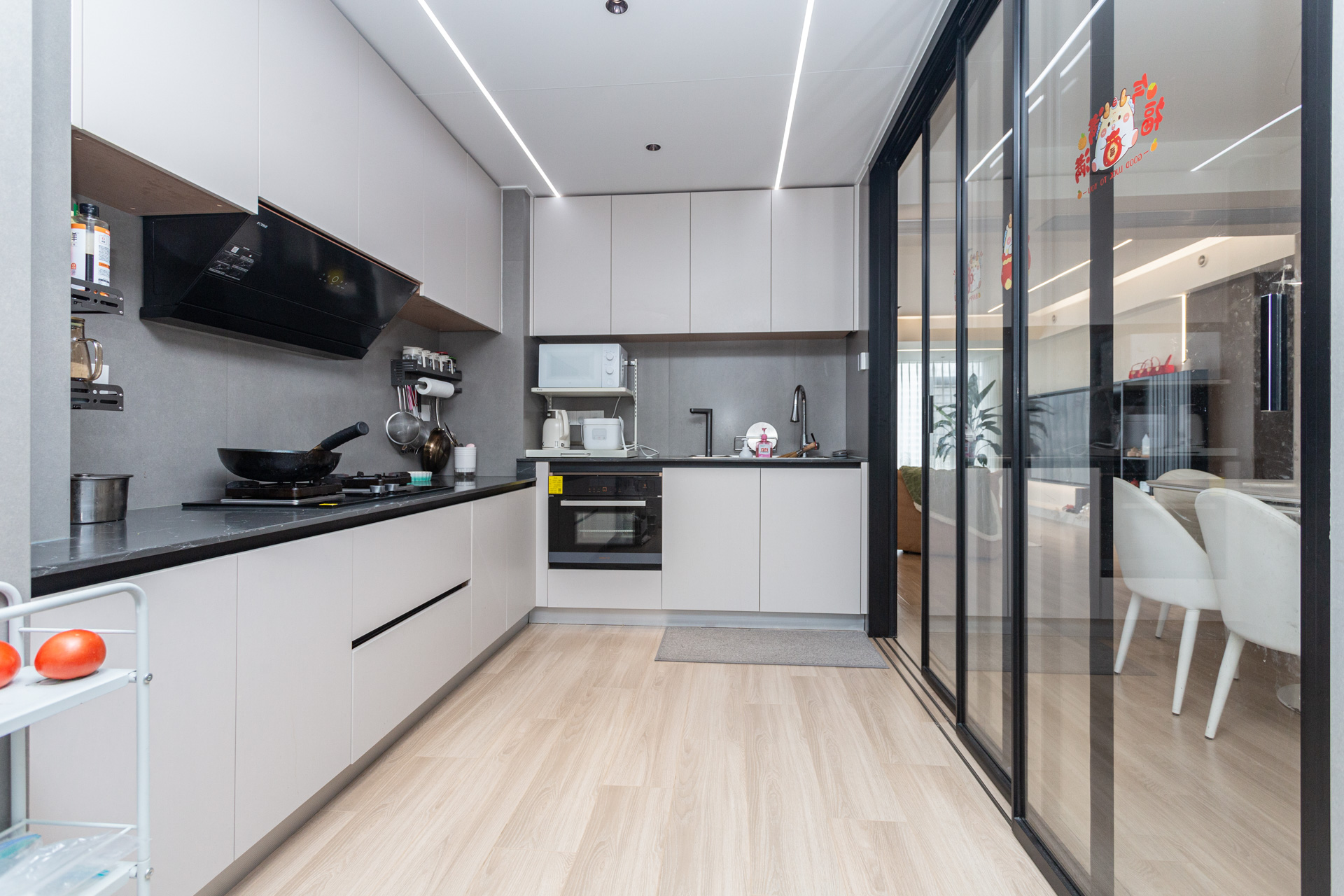 润和湘江天地E区 4室2厅3卫 420.0万 润和湘江天地E区 4室2厅3卫 420.0万厨房