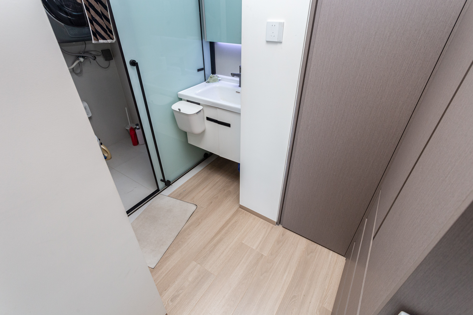 润和湘江天地E区 4室2厅3卫 420.0万 润和湘江天地E区 4室2厅3卫 420.0万卫生间