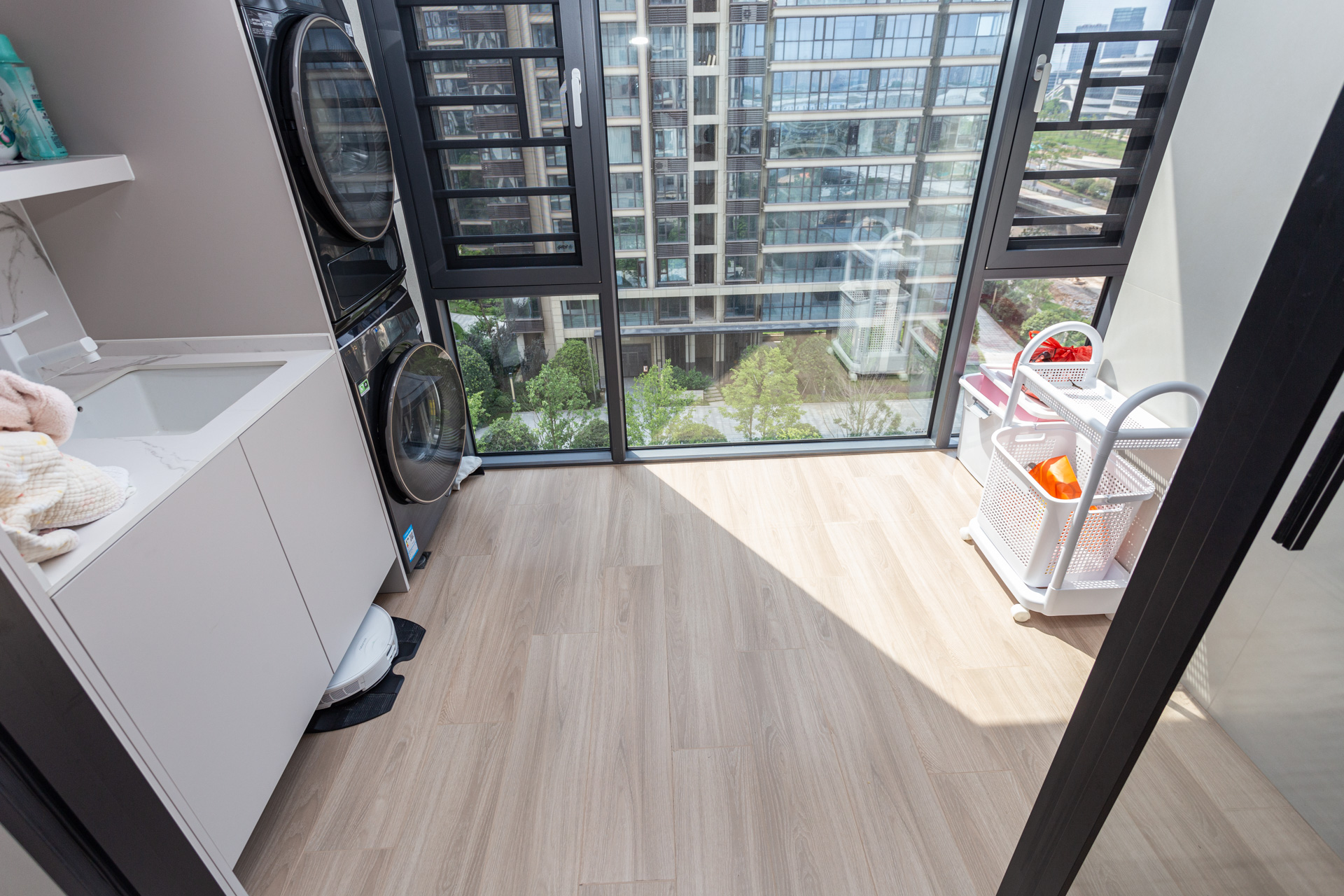 润和湘江天地E区 4室2厅3卫 420.0万 润和湘江天地E区 4室2厅3卫 420.0万阳台