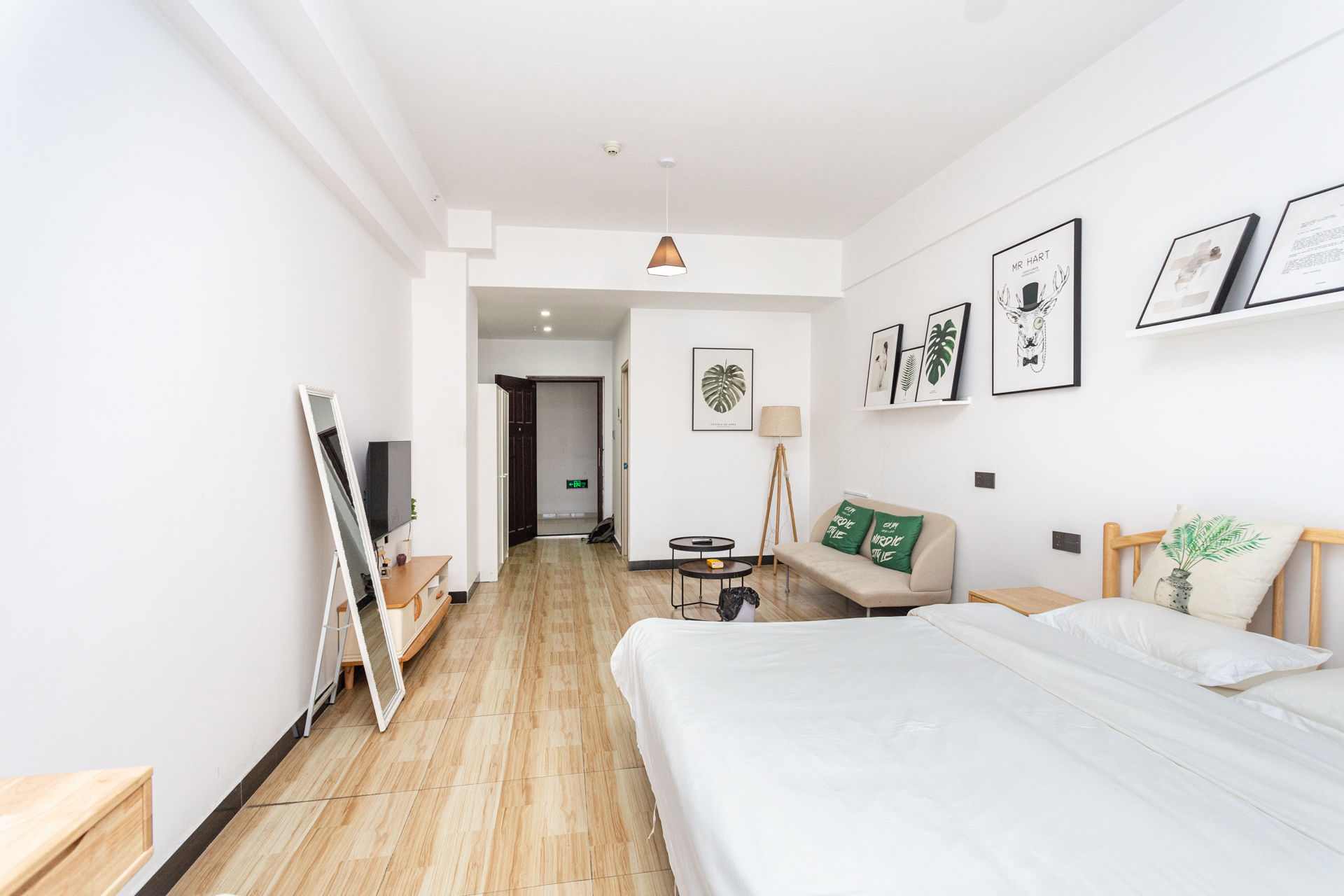 明发国际城  1室1厅1卫    30.0万 明发国际城  1室1厅1卫    30.0万卧室