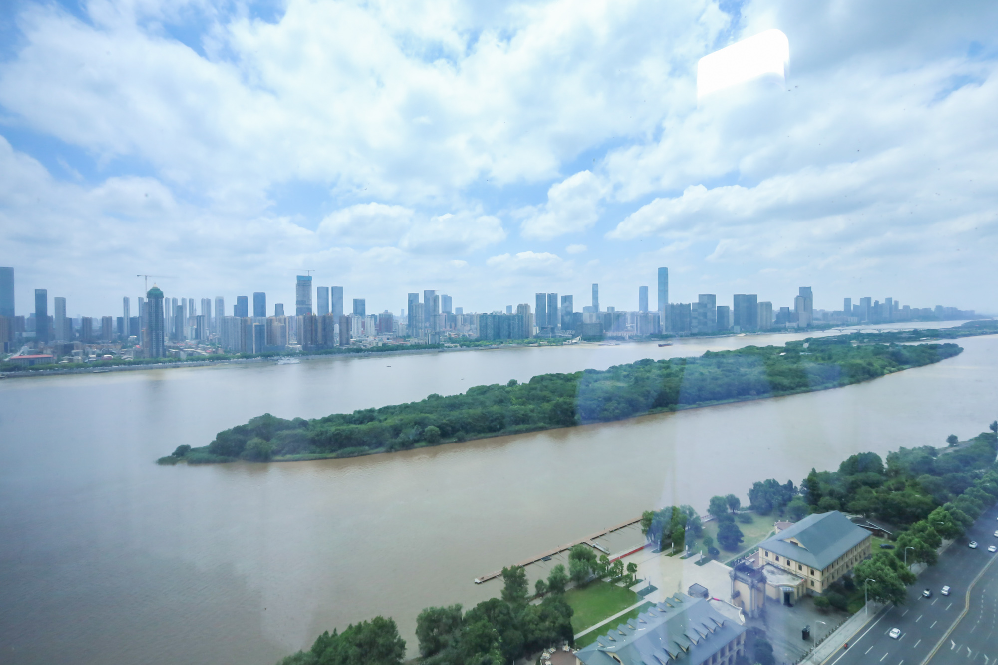 保利西海岸A区  4室2厅2卫   416.00万其他