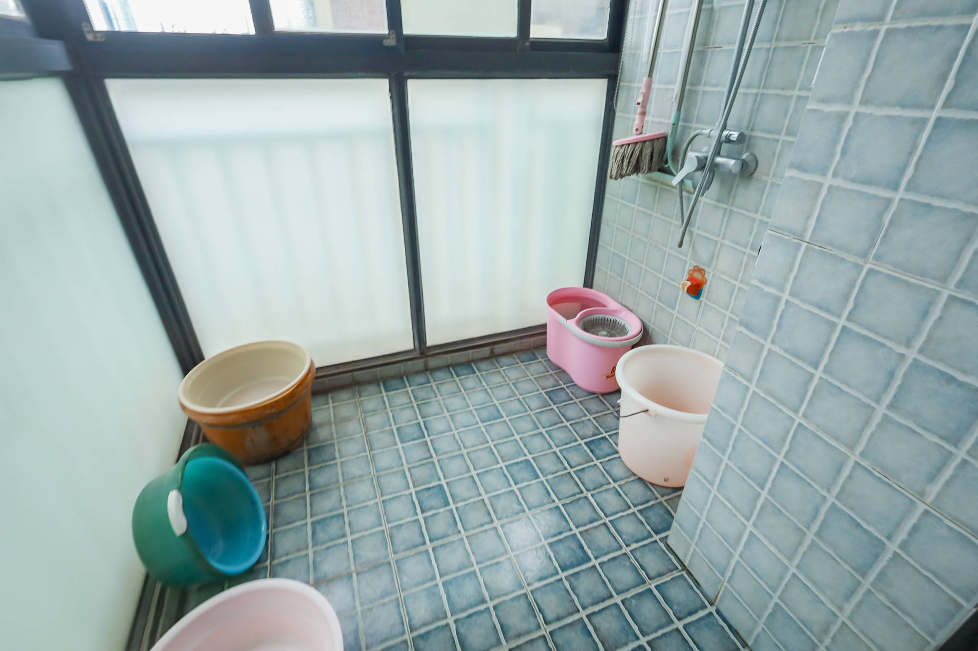 山水誉峰  3室2厅1卫   178.00万卫生间