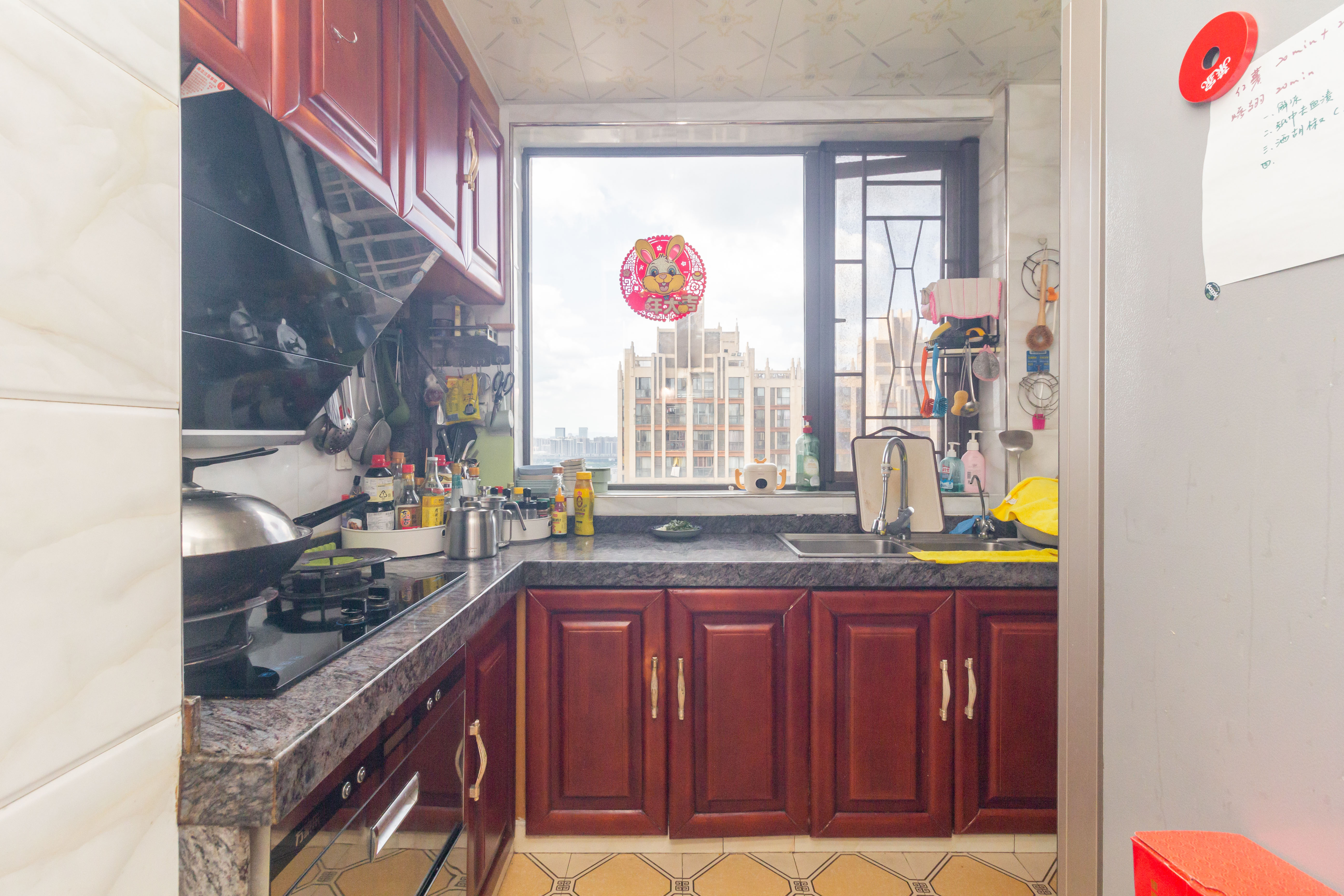 旭辉华庭 3室2厅2卫 66.0万 旭辉华庭 3室2厅2卫 66.0万厨房