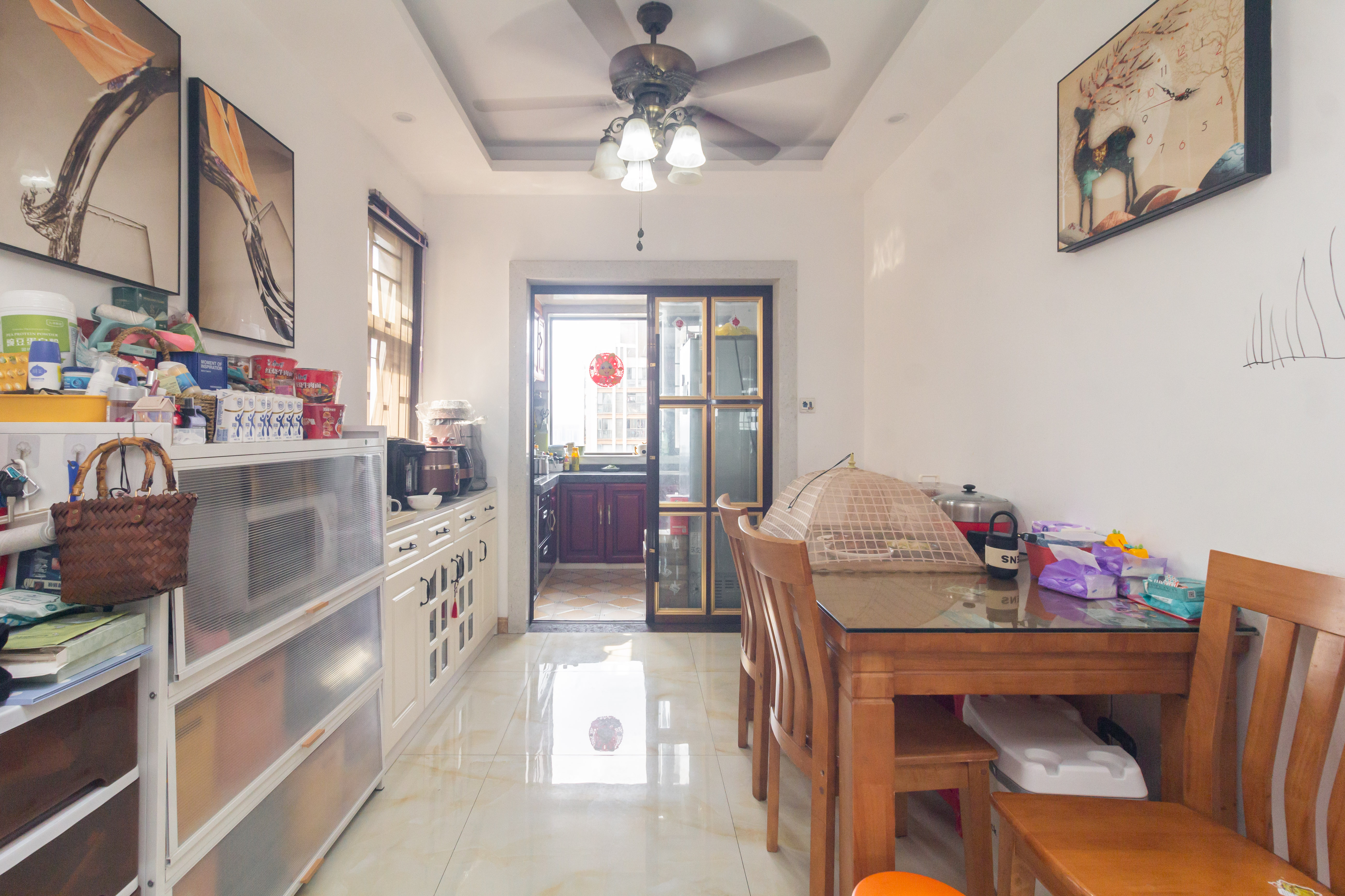 旭辉华庭 3室2厅2卫 66.0万 旭辉华庭 3室2厅2卫 66.0万客厅