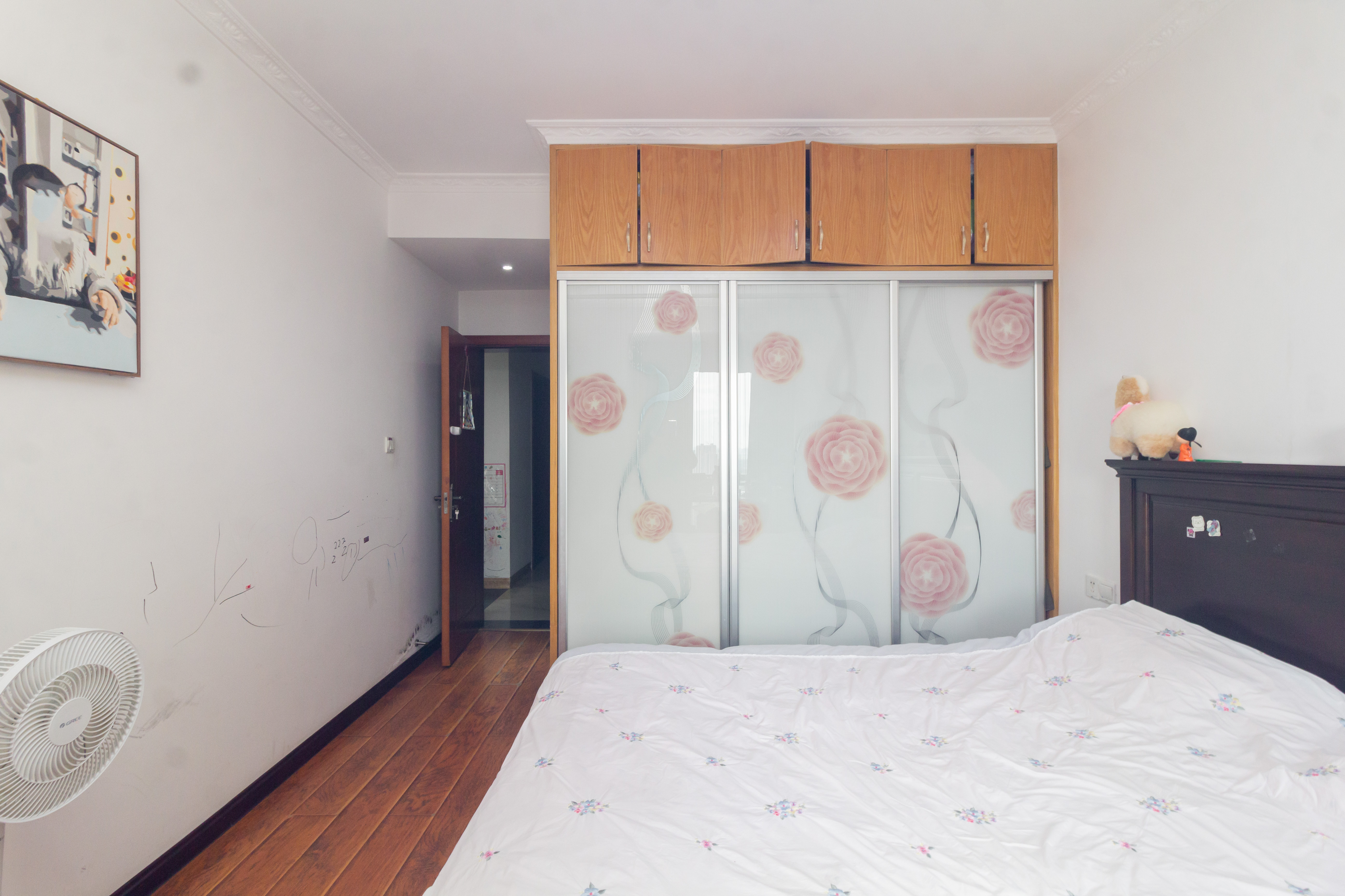 旭辉华庭 3室2厅2卫 66.0万 旭辉华庭 3室2厅2卫 66.0万卧室