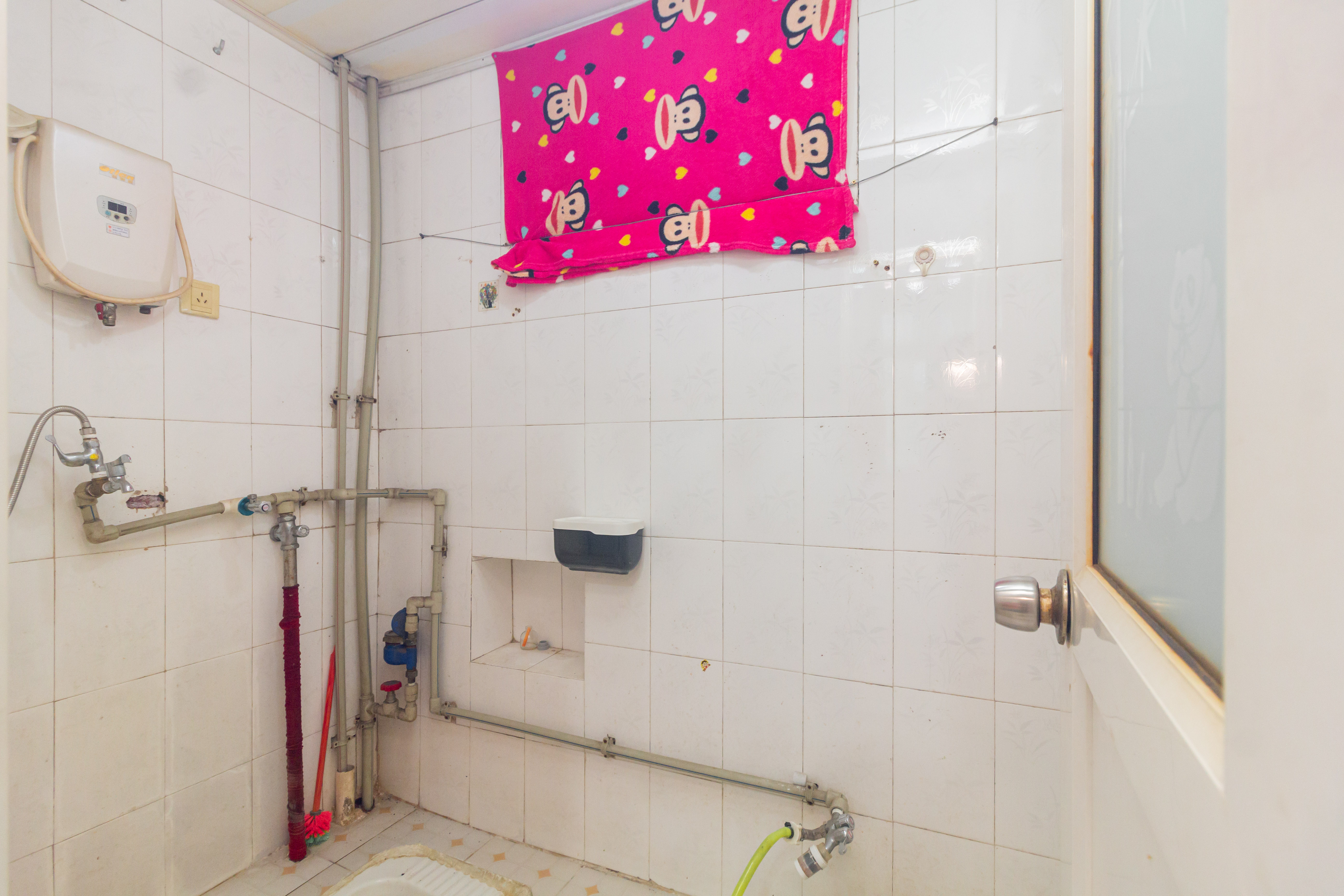 泉塘小区  10室6厅5卫    268.0万 泉塘小区  10室6厅5卫    268.0万卫生间