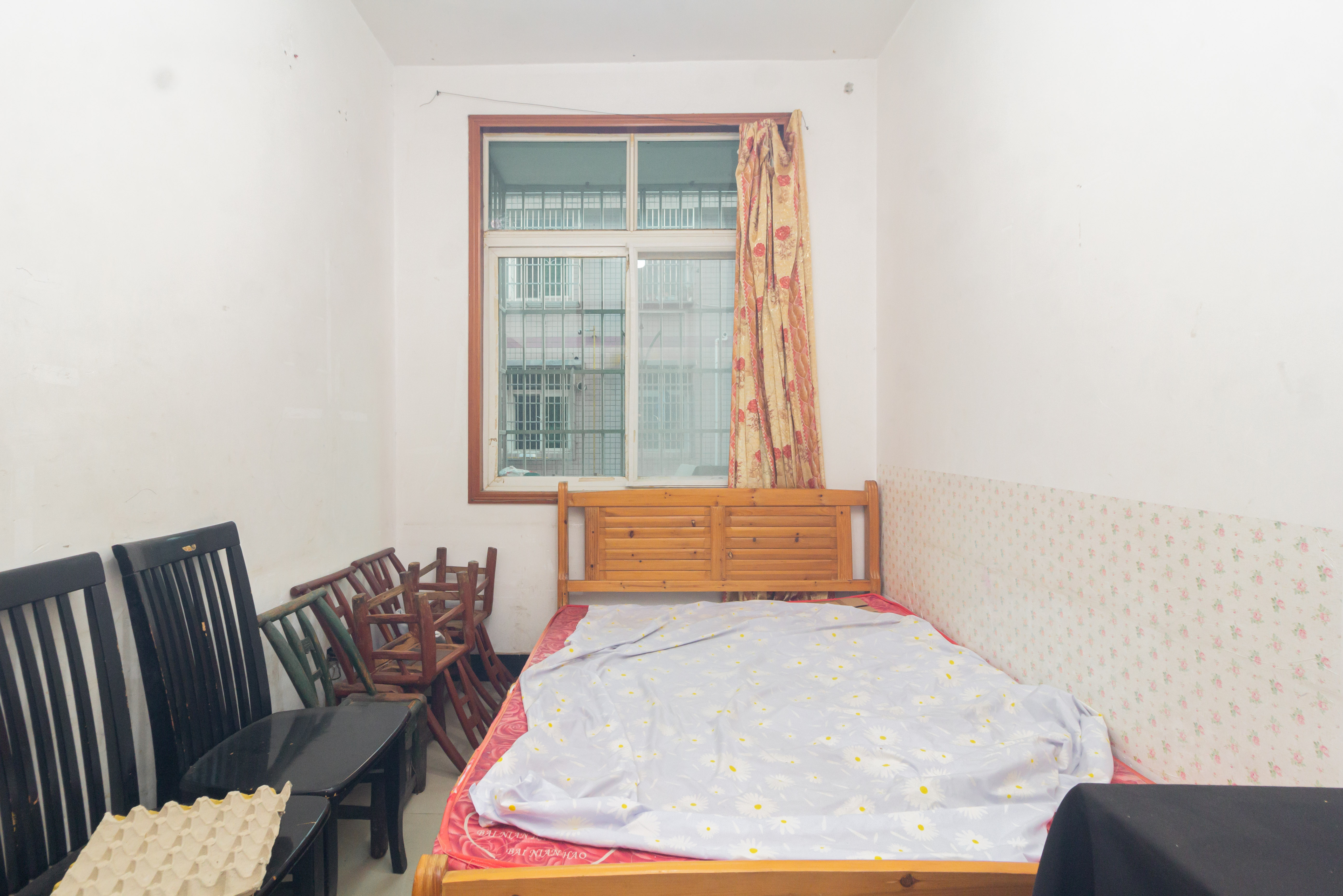 泉塘小区  10室6厅5卫    268.0万 泉塘小区  10室6厅5卫    268.0万卧室