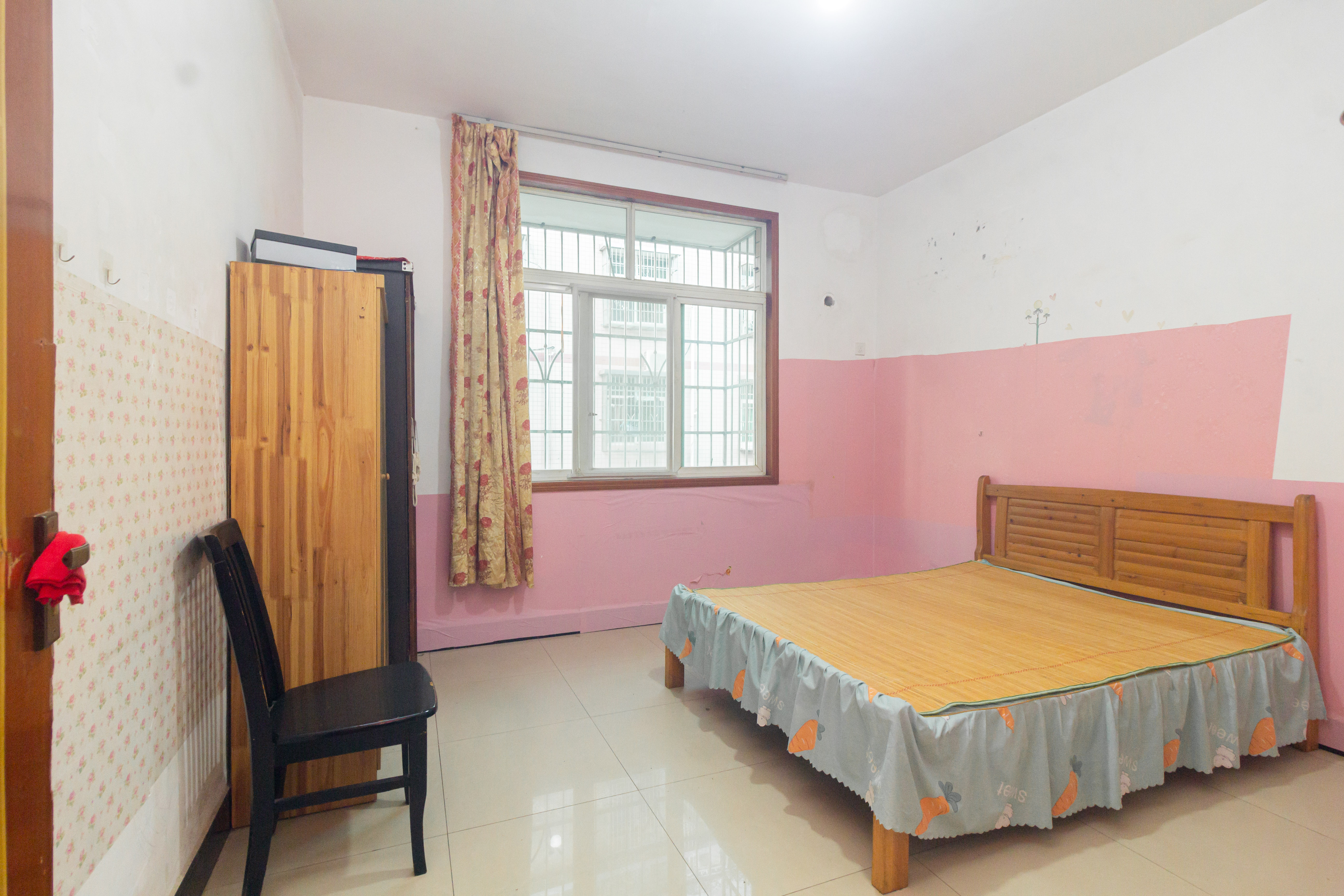 泉塘小区  10室6厅5卫    268.0万 泉塘小区  10室6厅5卫    268.0万卧室