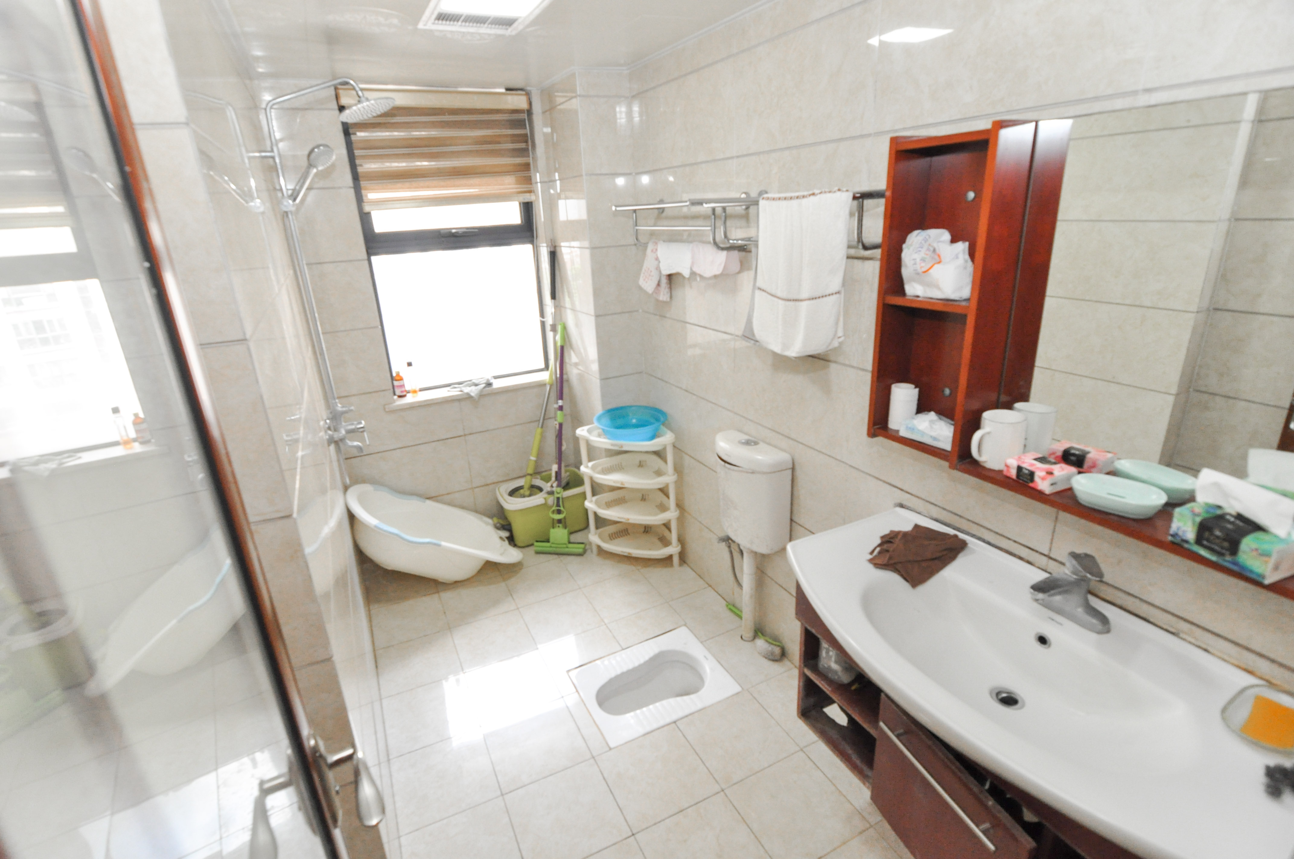中海梅溪湖壹号  3室2厅2卫   225.00万卫生间