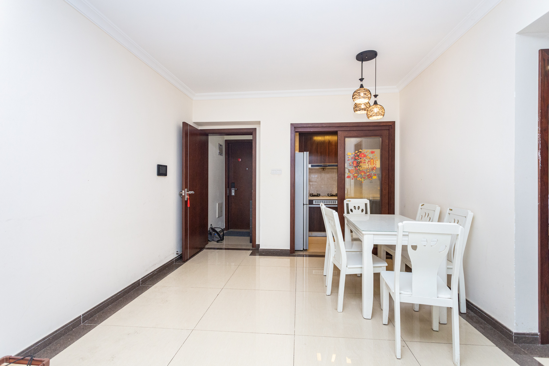 时代倾城二期  2室2厅1卫    72.8万 时代倾城二期  2室2厅1卫    72.8万客厅