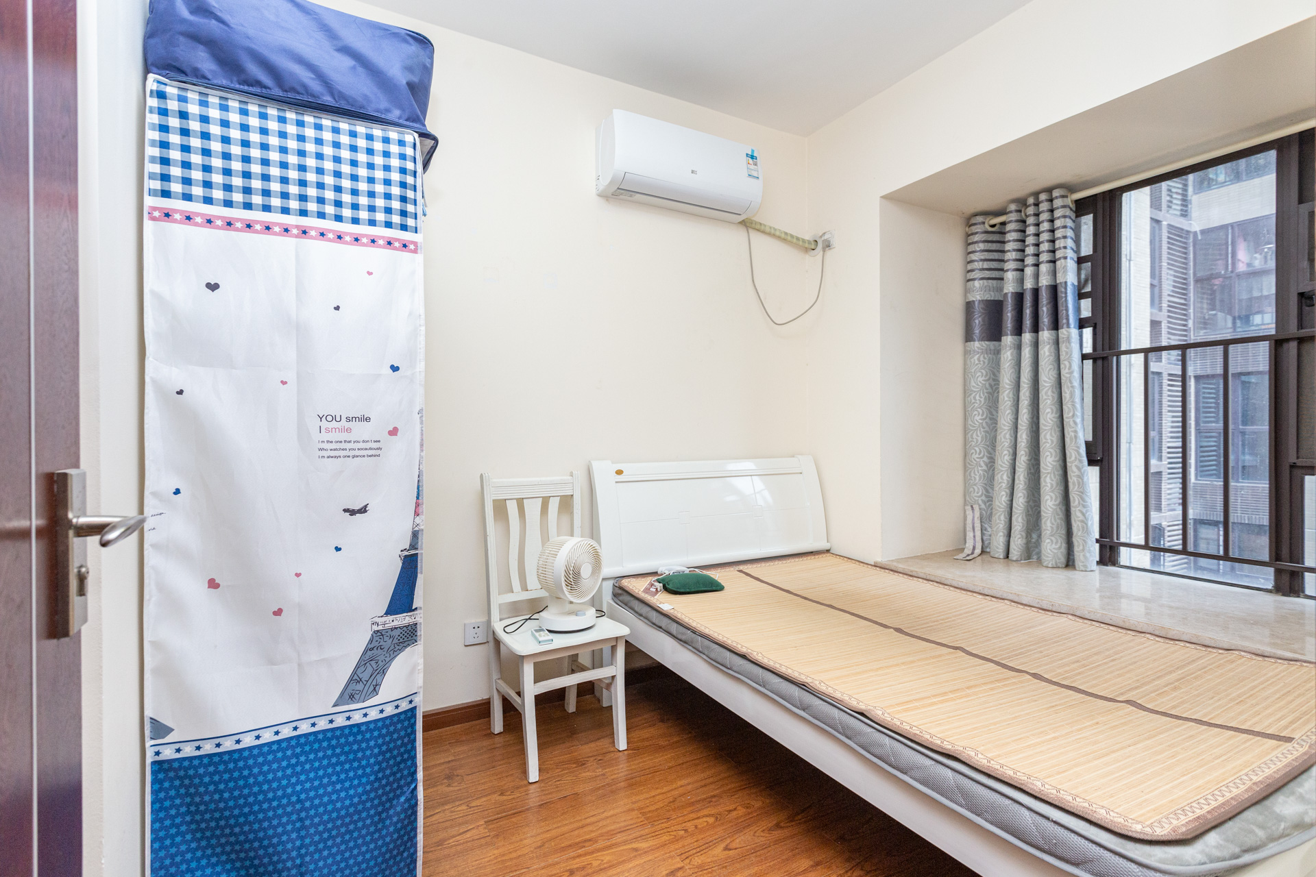 时代倾城二期  2室2厅1卫    72.8万 时代倾城二期  2室2厅1卫    72.8万卧室